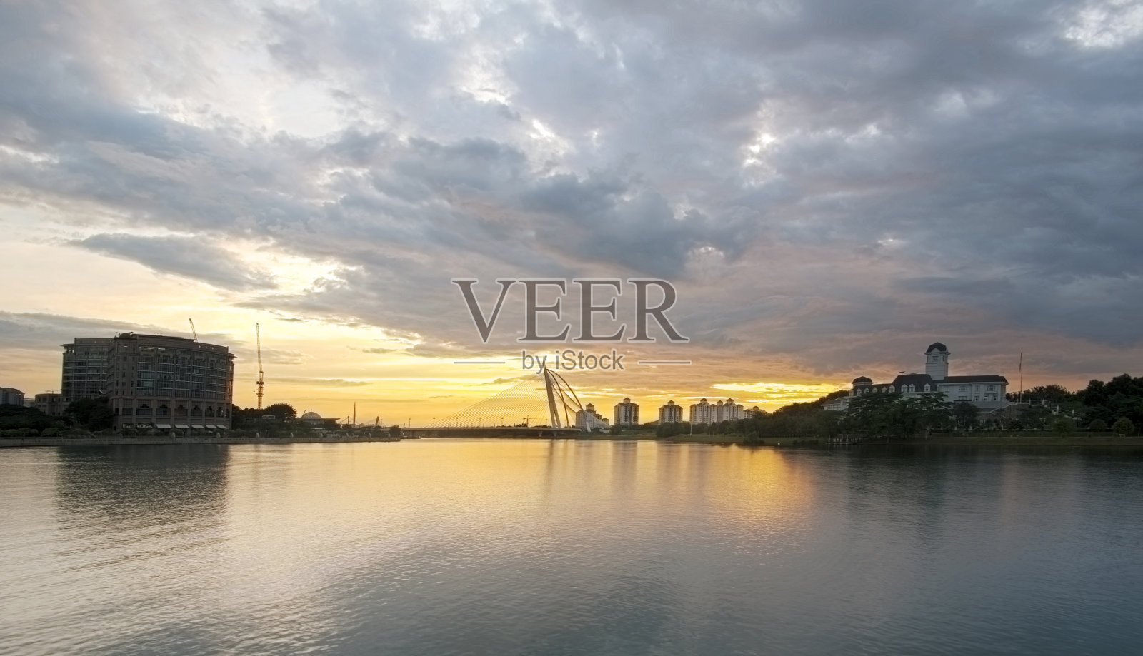 日落的城市照片摄影图片