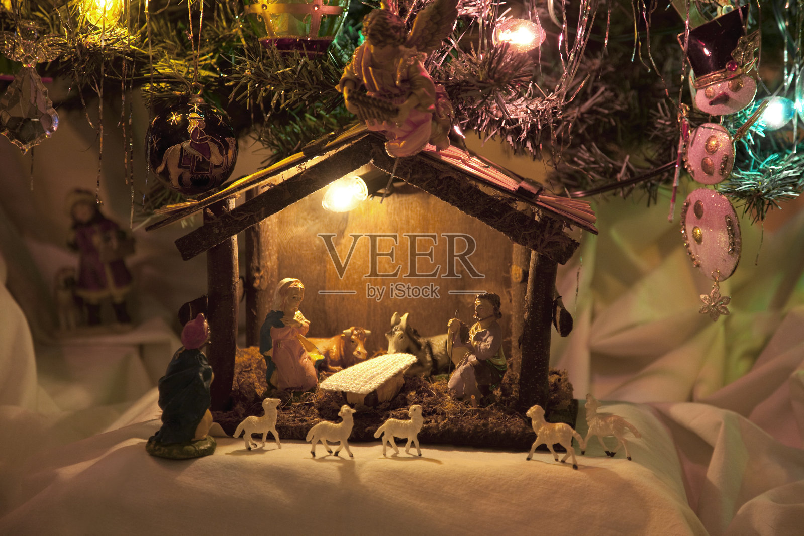 圣诞节的耶稣诞生场景照片摄影图片