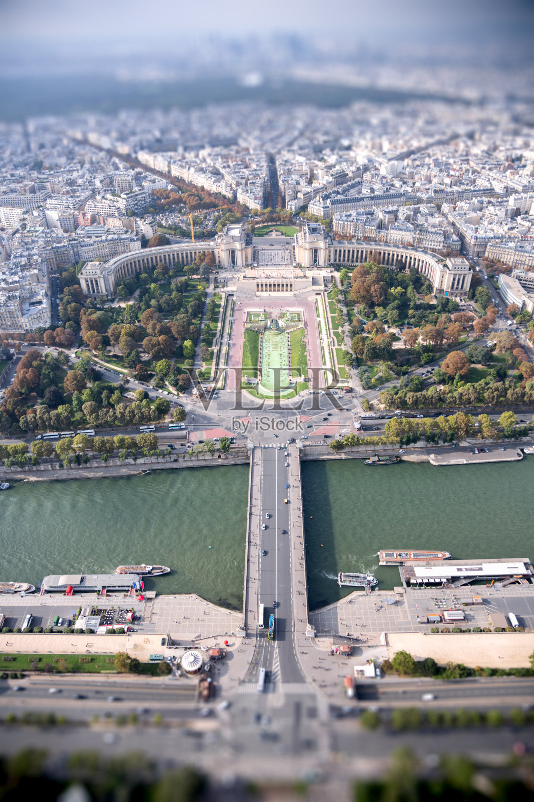 塞纳河和特罗卡德罗花园照片摄影图片