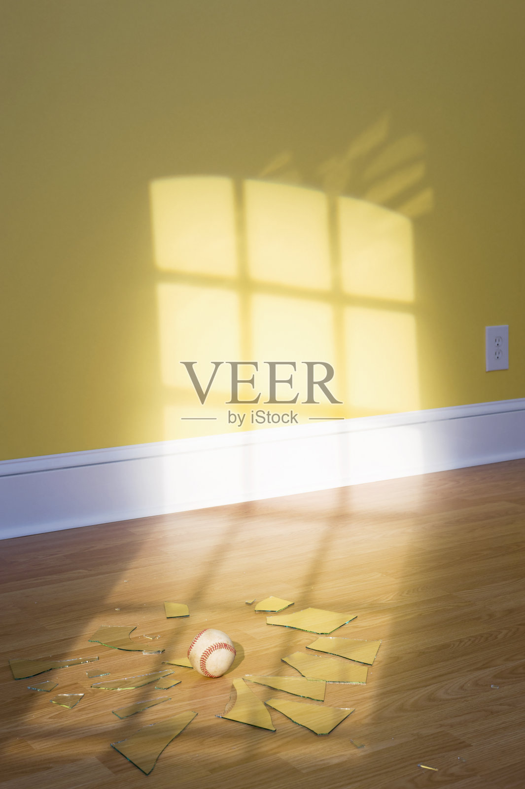 棒球-破窗照片摄影图片