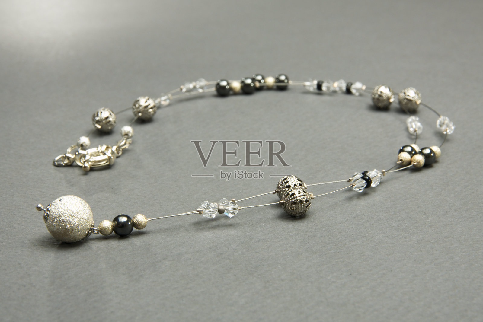 光项链照片摄影图片