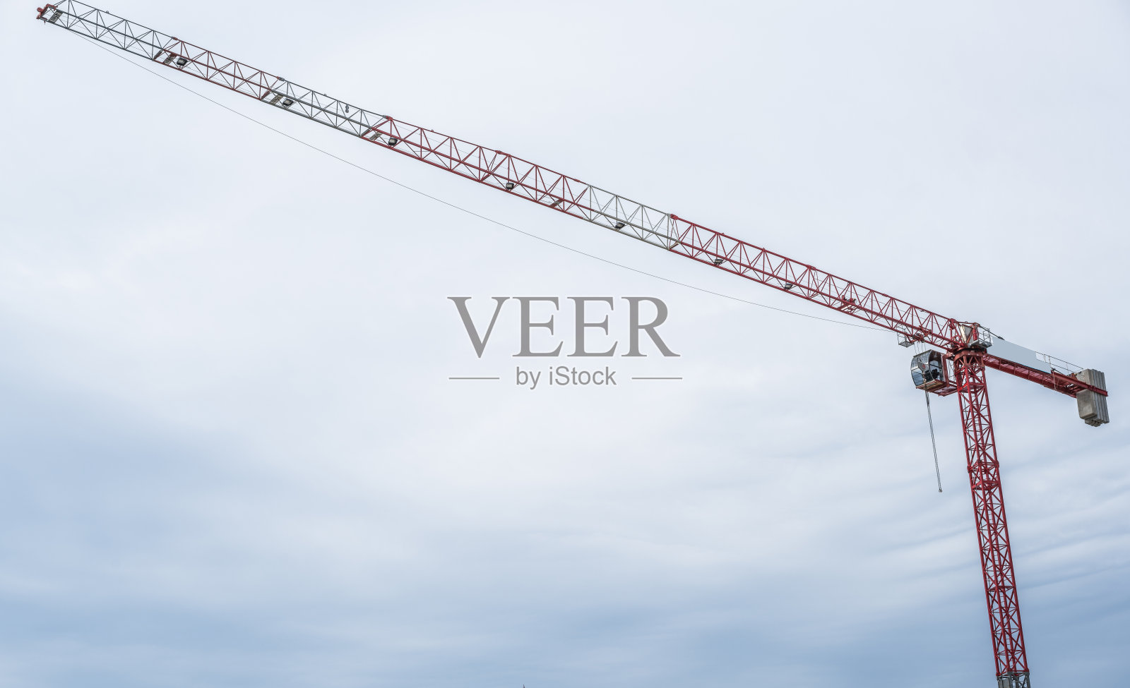 施工起重机，低角度视图照片摄影图片