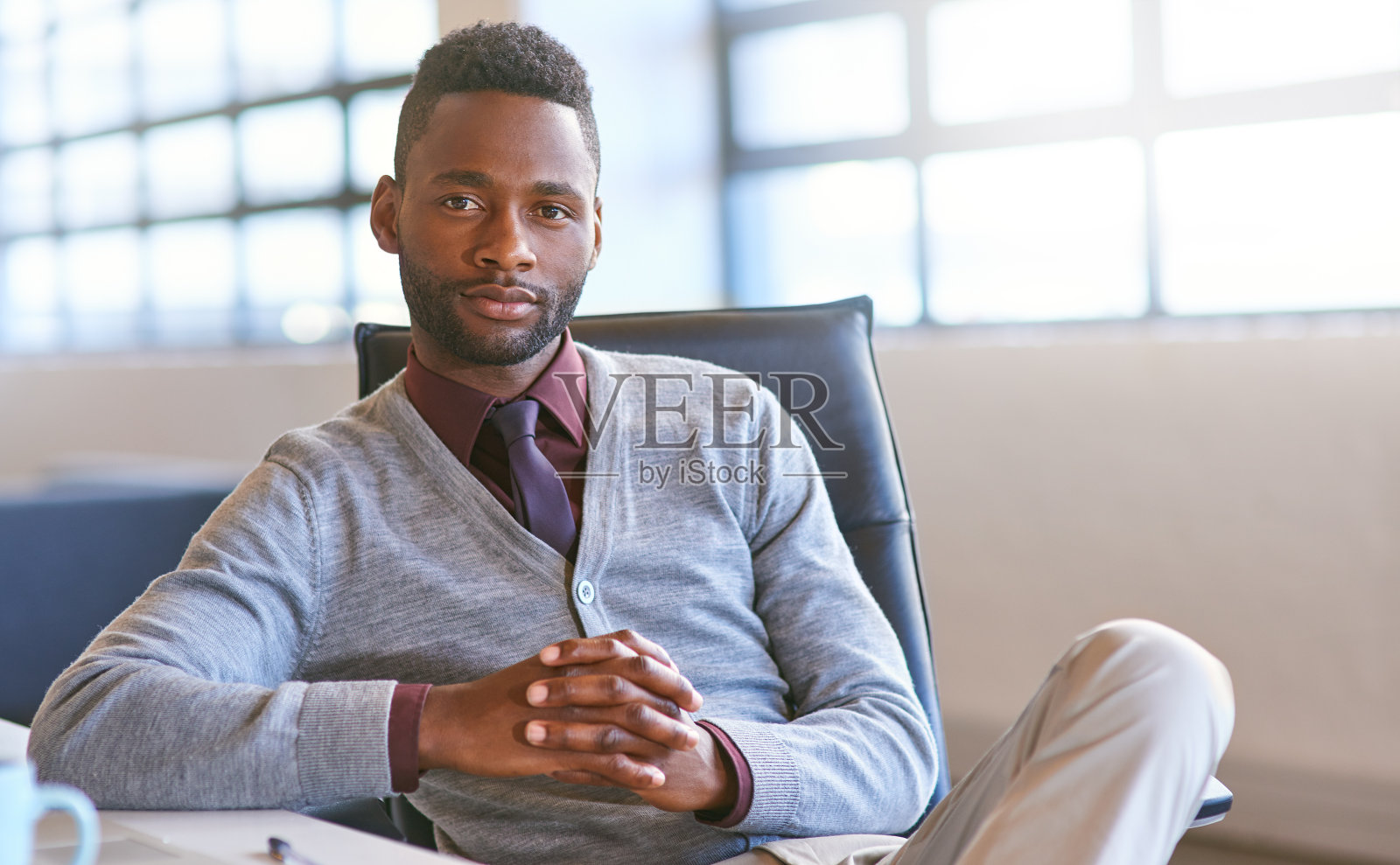 他成功了照片摄影图片