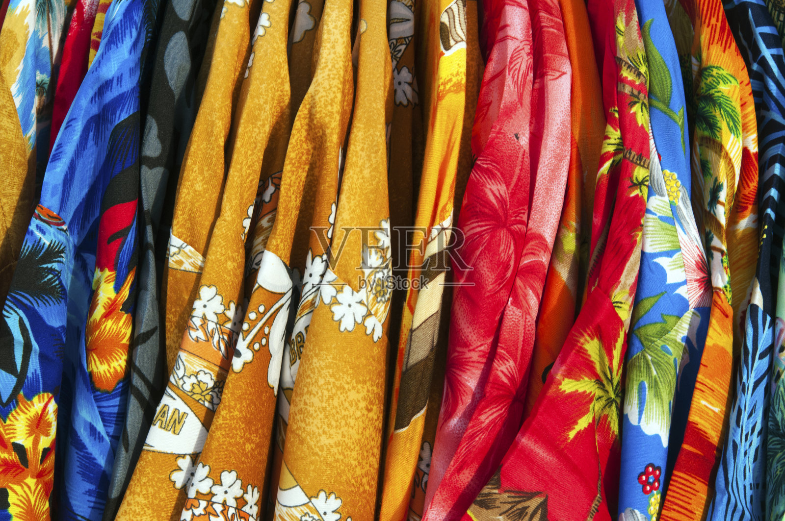 色彩鲜艳的衬衫照片摄影图片