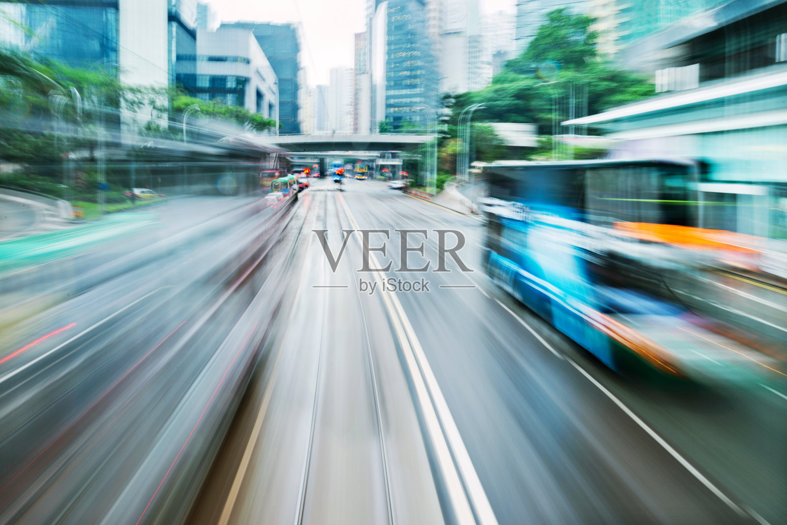 在移动中照片摄影图片