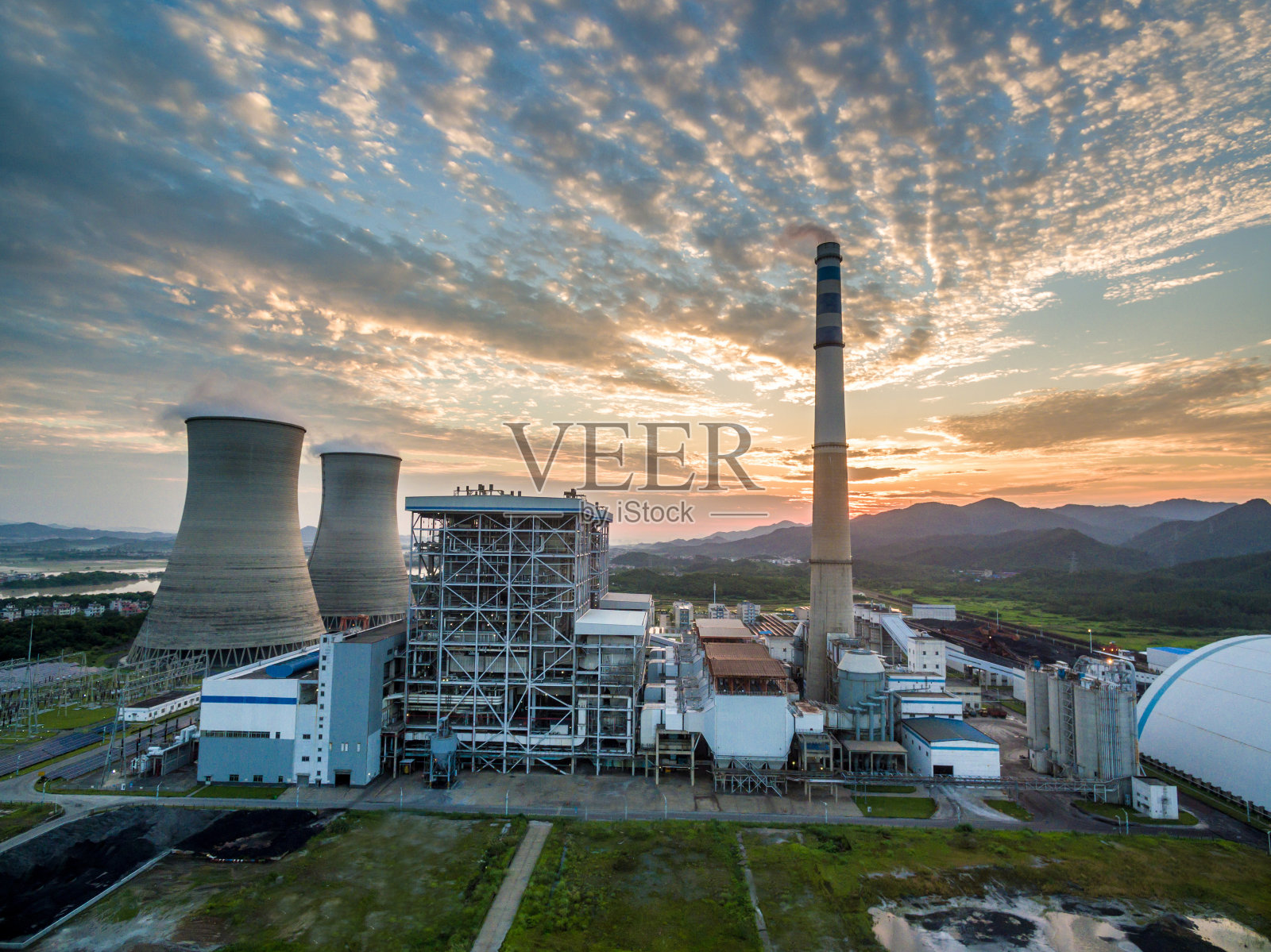 中国的燃煤电厂照片摄影图片