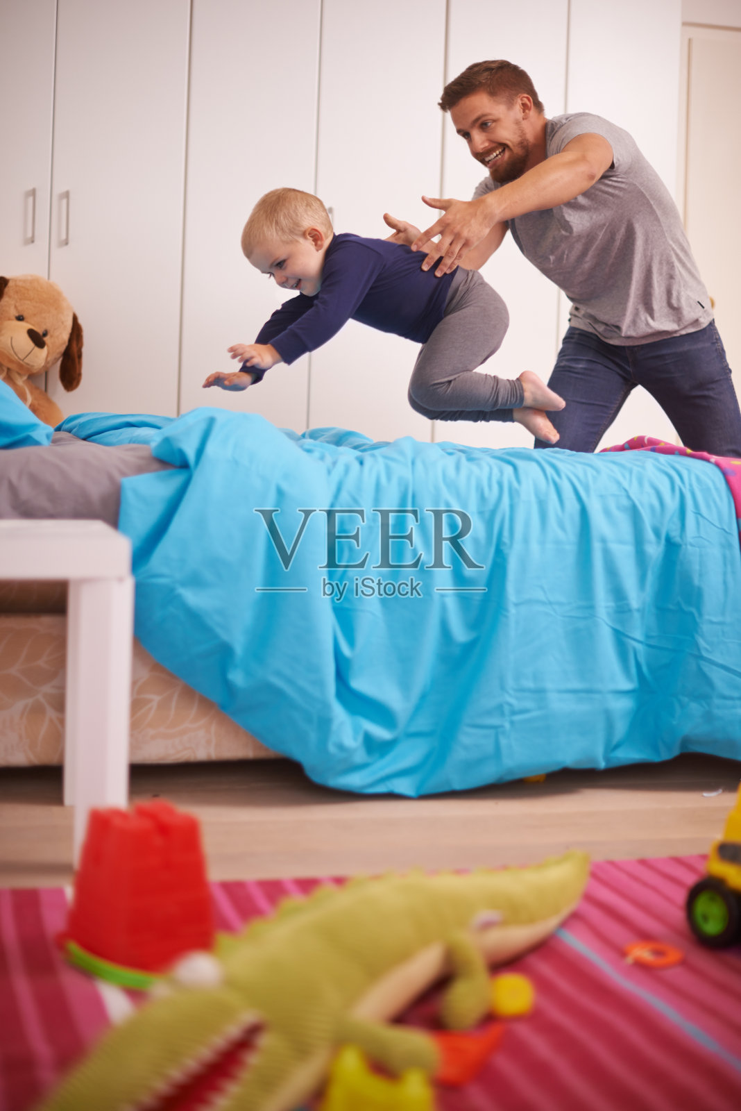 游戏时间和爸爸照片摄影图片