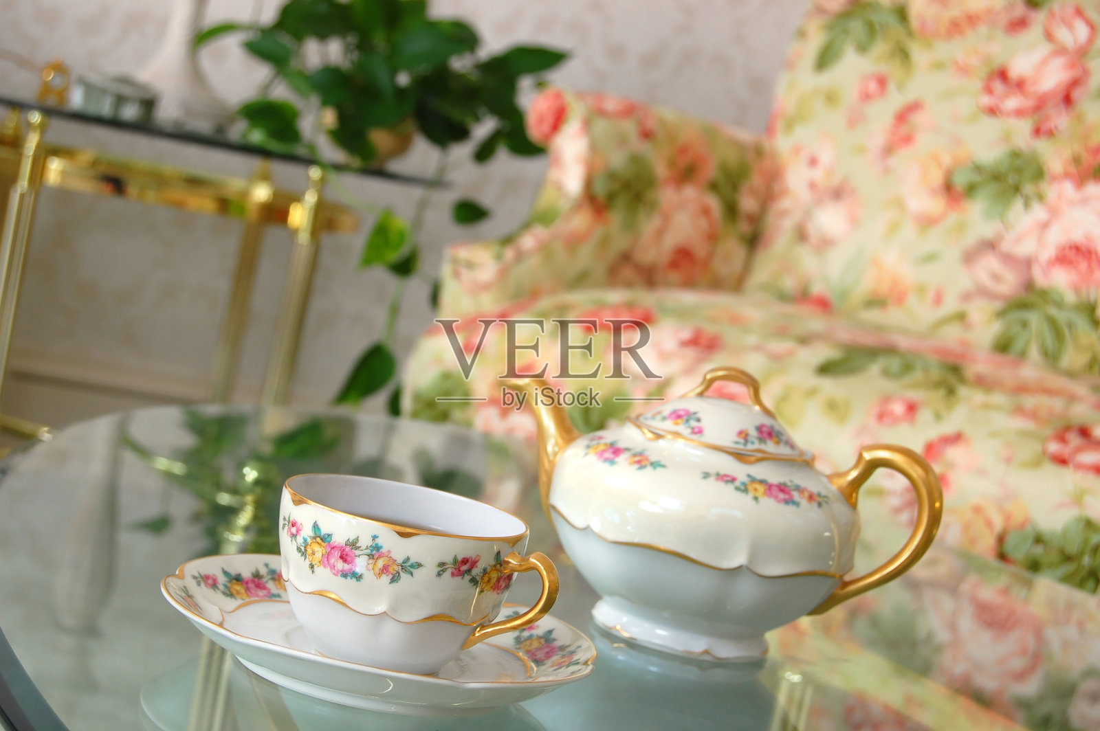 古董茶杯和茶壶照片摄影图片