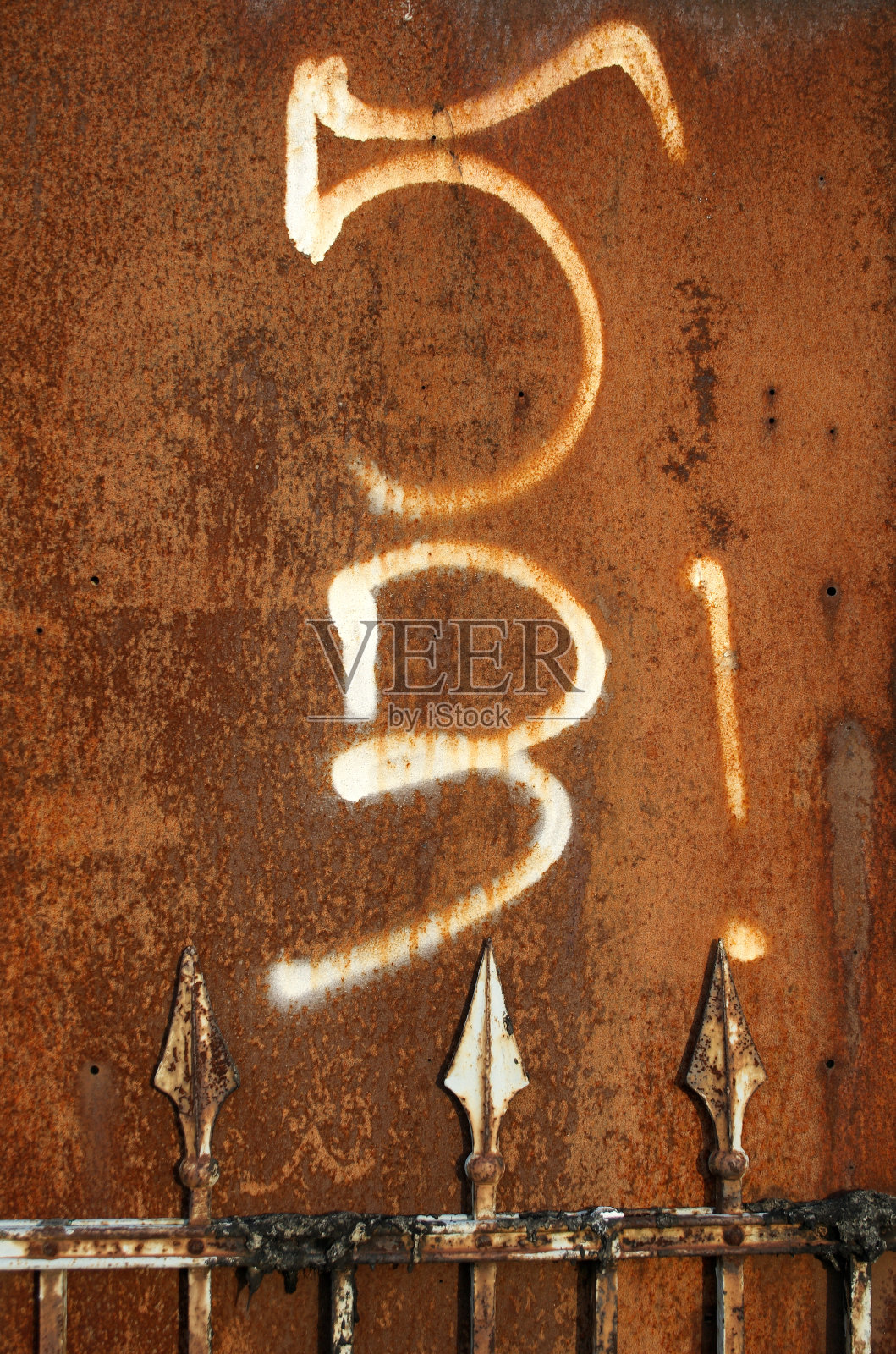 带数字的生锈金属照片摄影图片