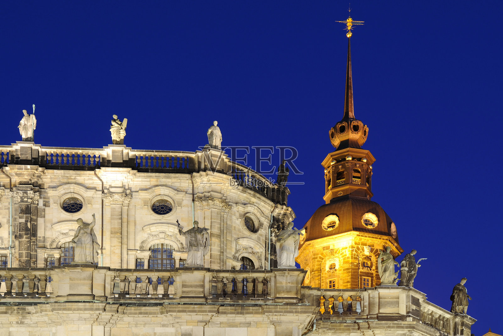 德累斯顿霍夫基尔切和豪斯曼斯图姆之夜照片摄影图片