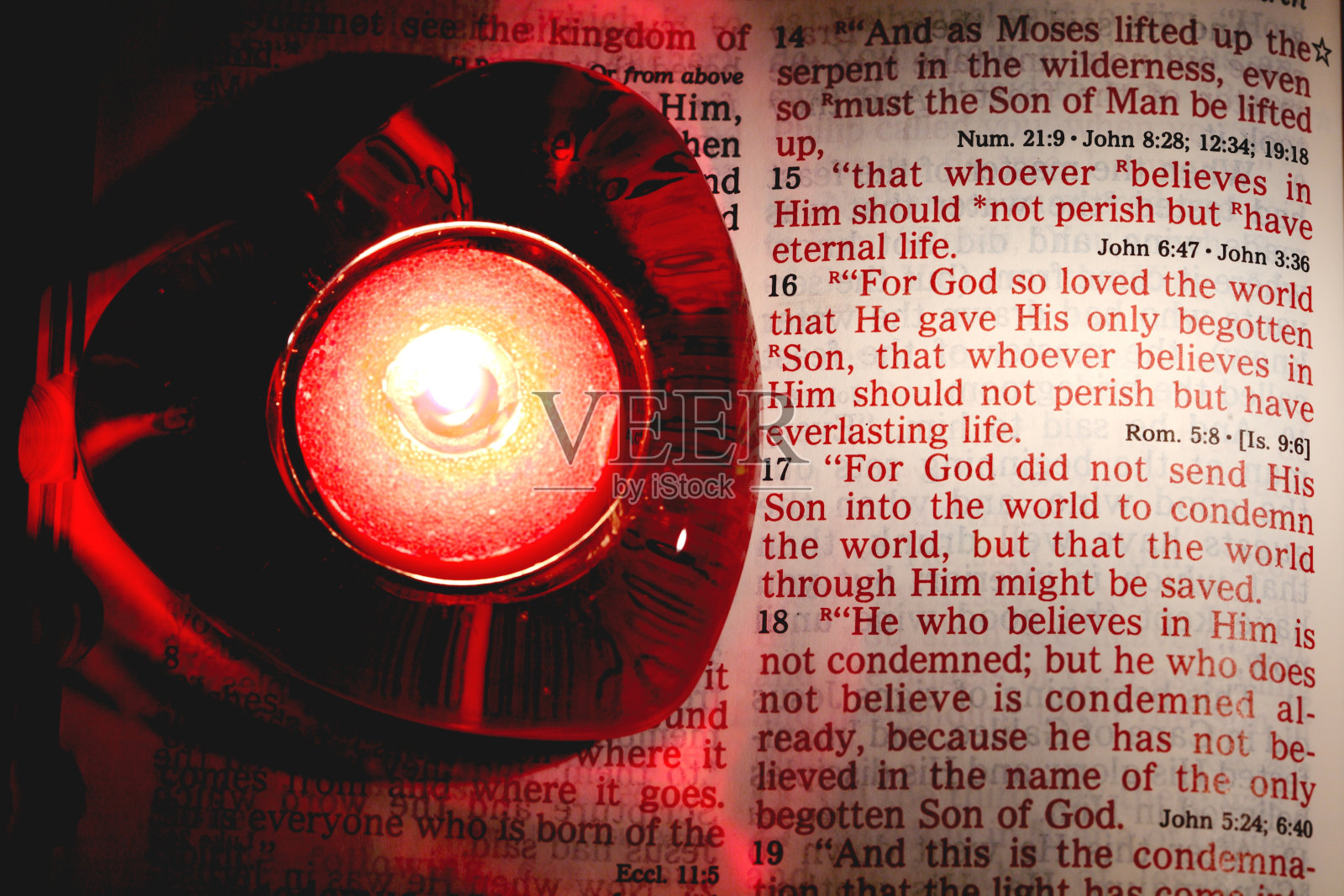 约翰福音三十六照片摄影图片