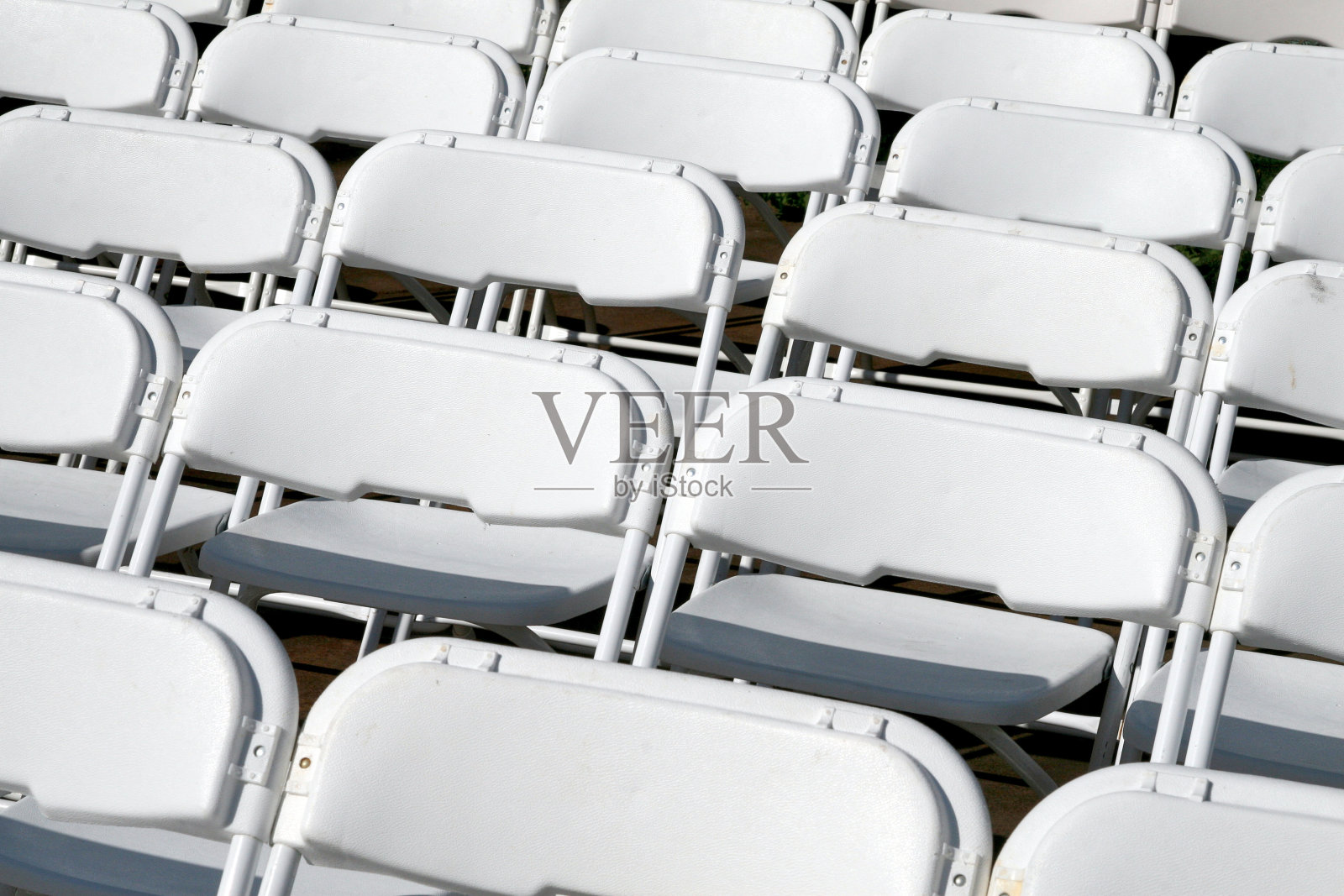 折叠椅排列照片摄影图片