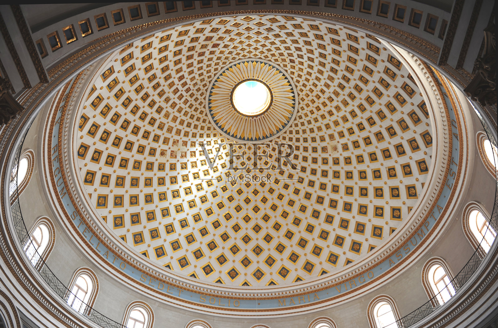 莫斯塔教堂的圆顶照片摄影图片