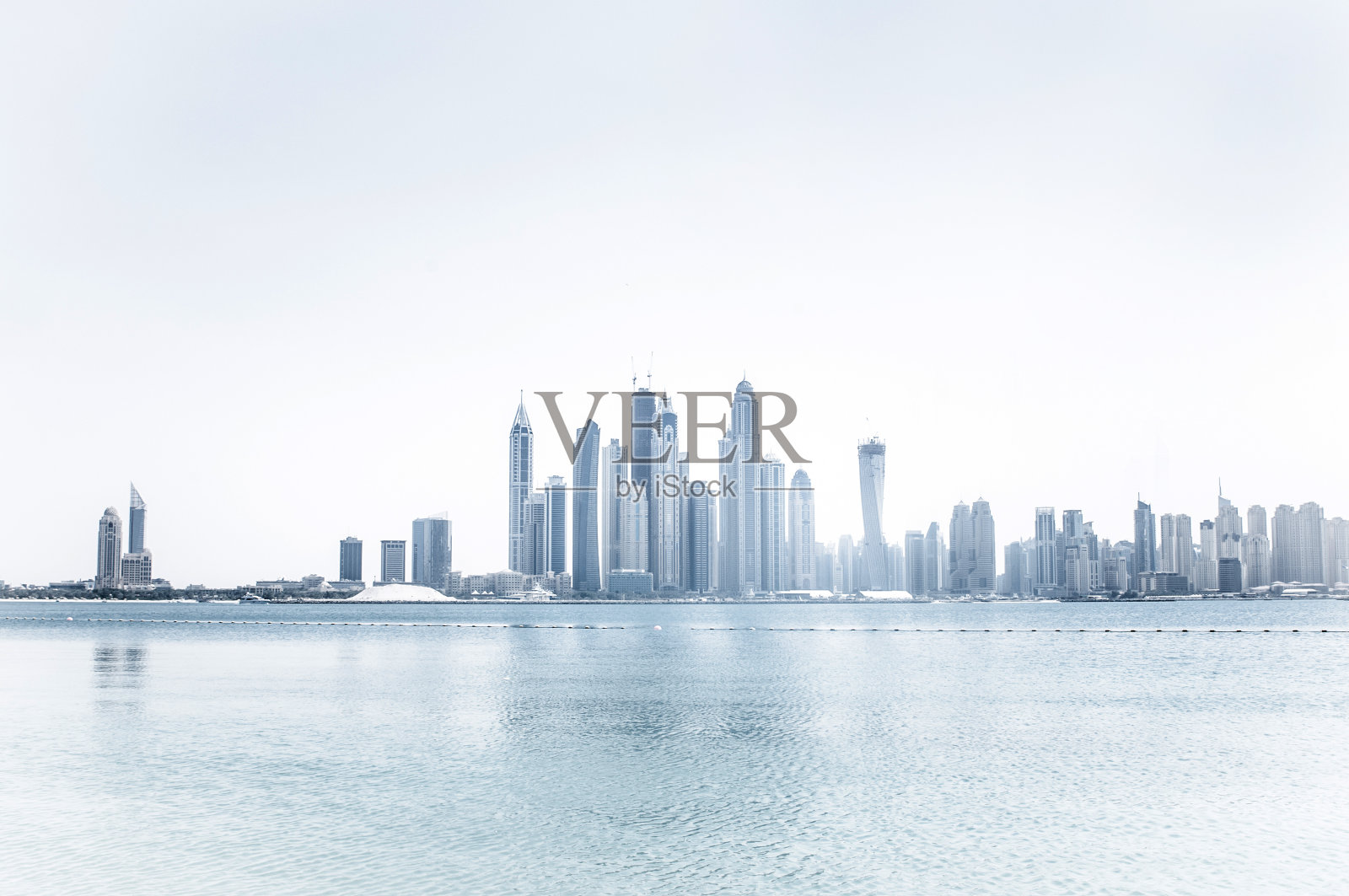 摩天大楼城市的天际线照片摄影图片