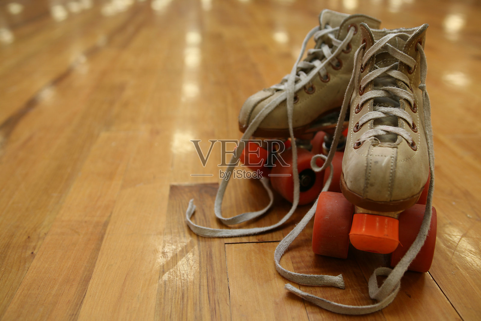 好喜欢溜冰鞋照片摄影图片