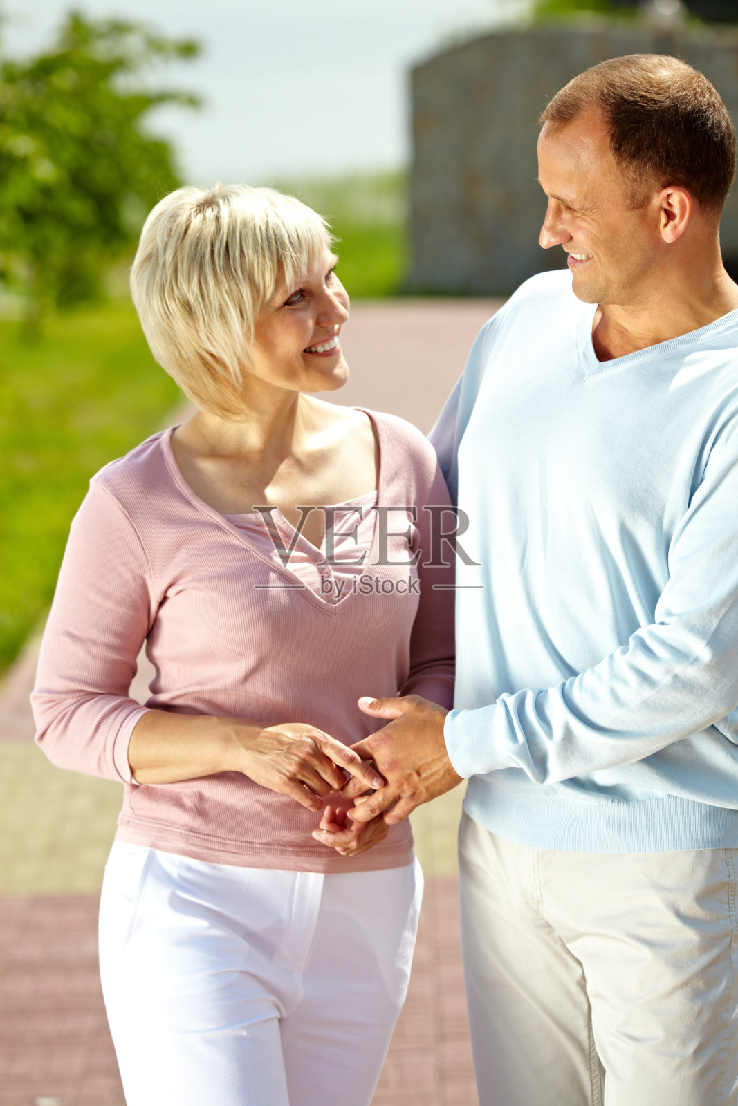 几个户外散步照片摄影图片