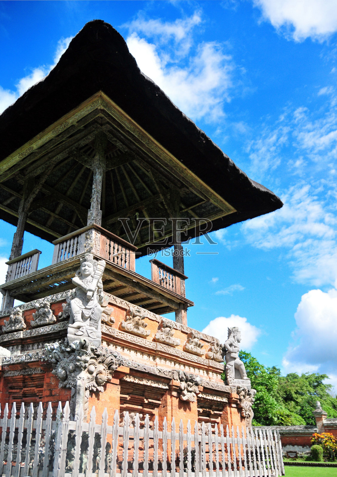 印度尼西亚巴厘岛:秋千寺公园照片摄影图片