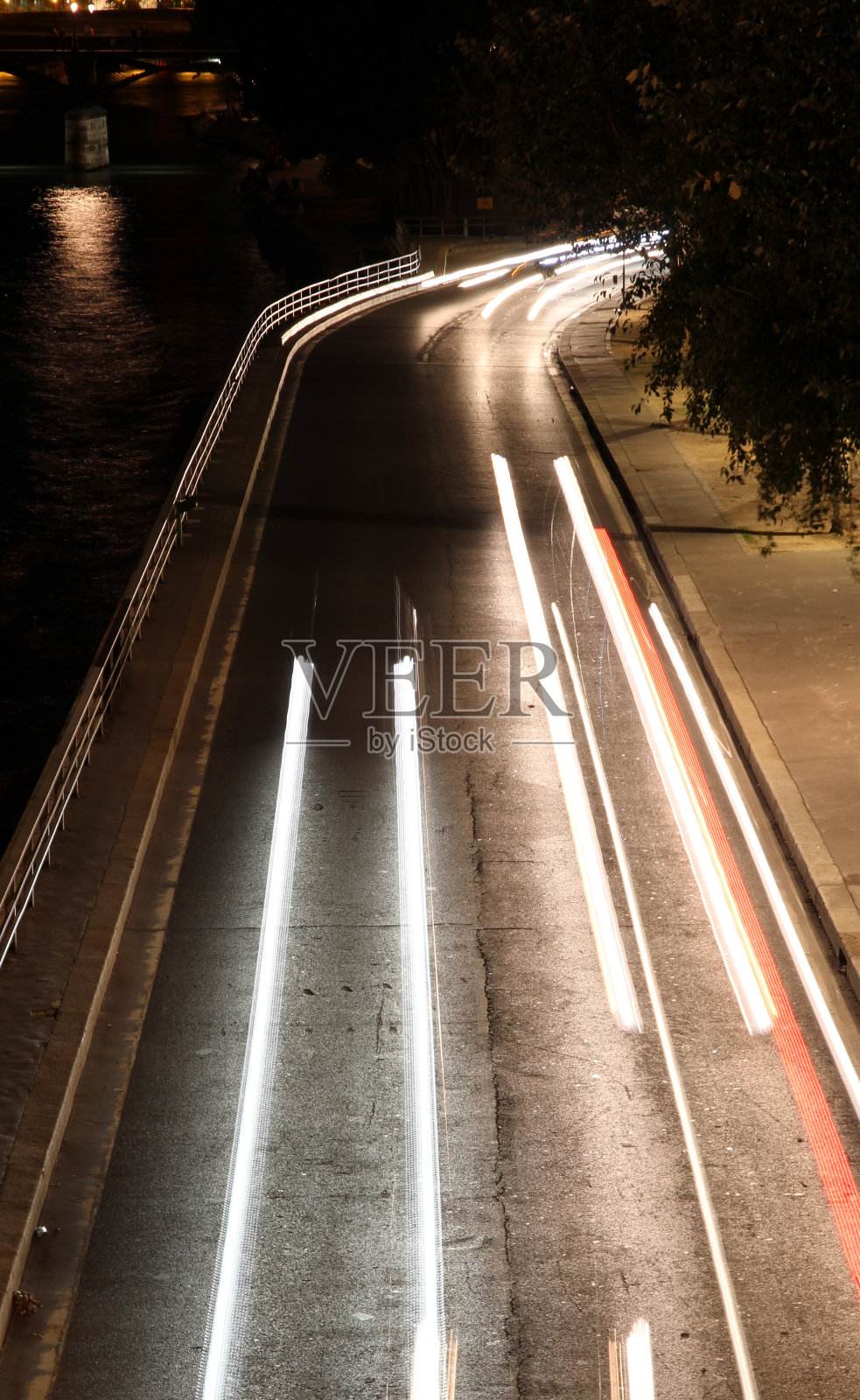 Speeding他照片摄影图片