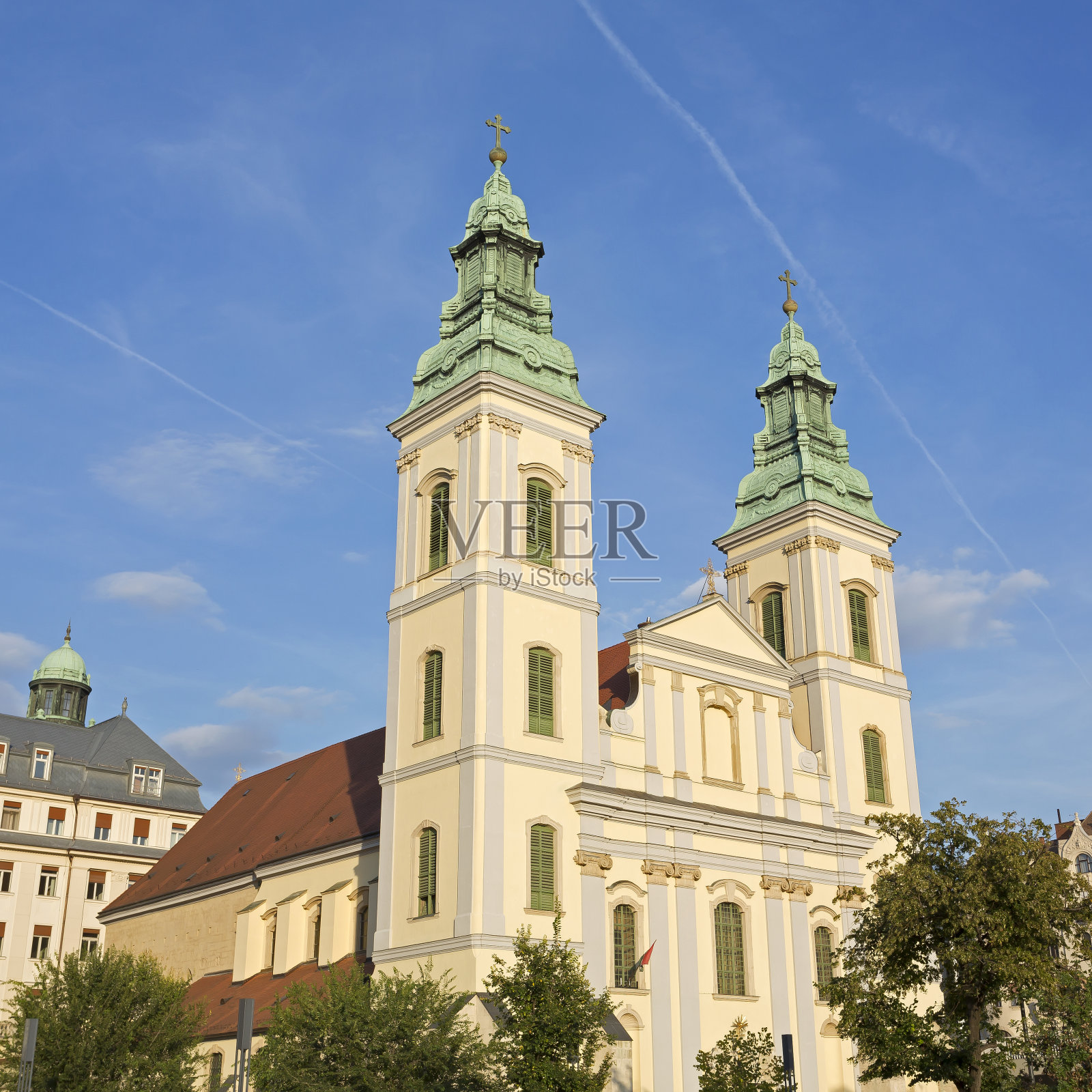 教堂在布达佩斯照片摄影图片