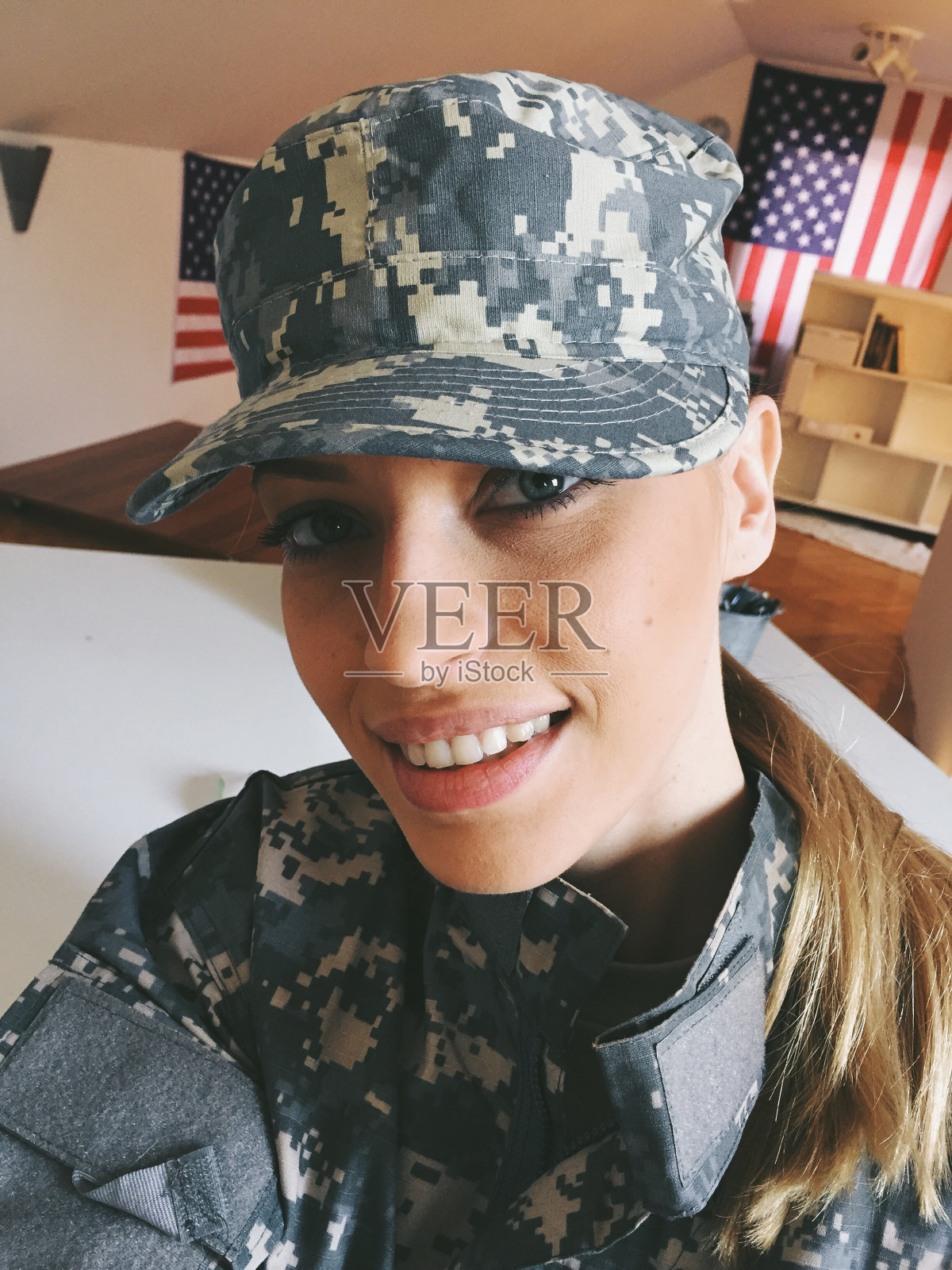 士兵有问题照片摄影图片