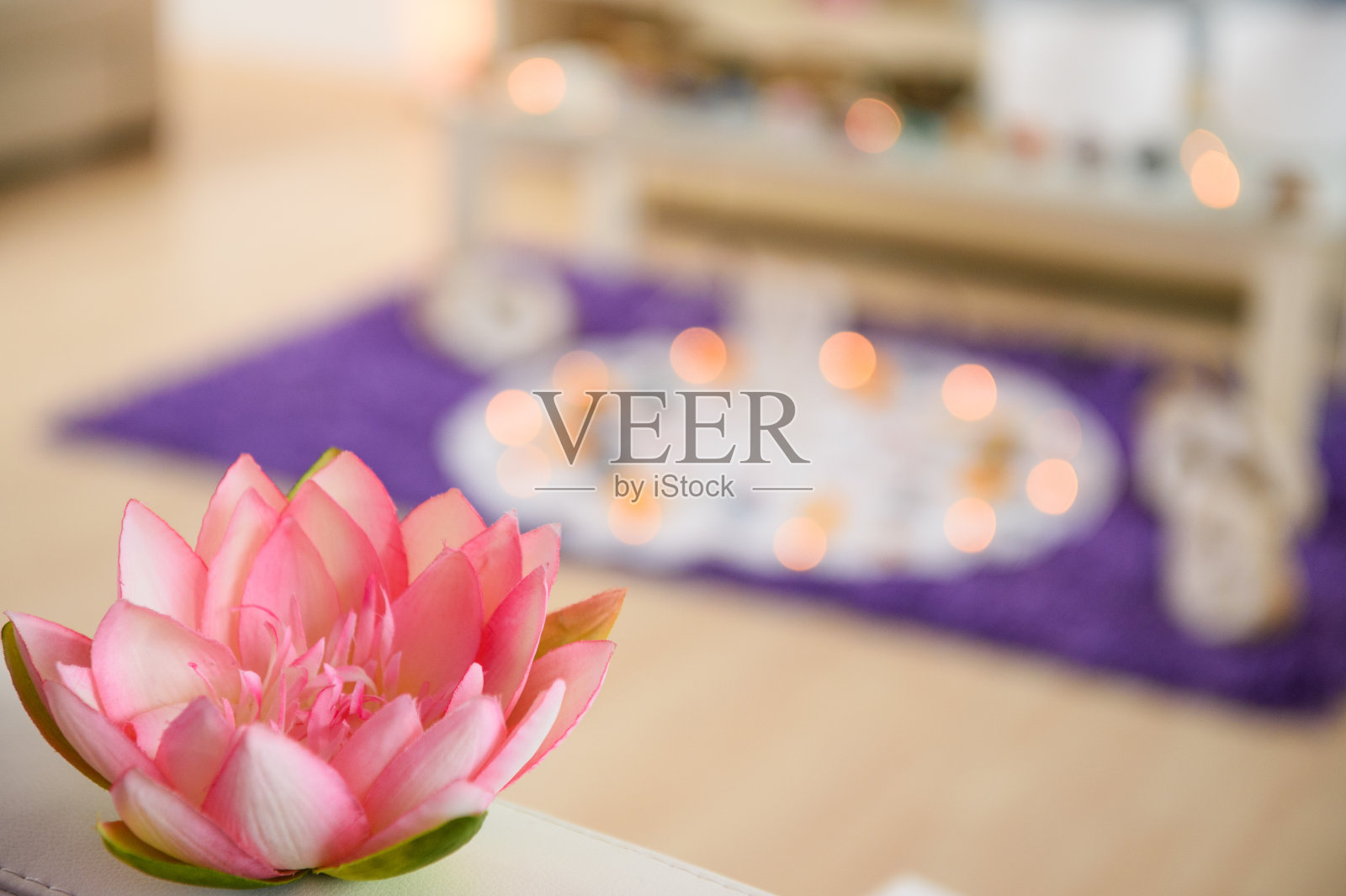 荷花对球和碗治疗照片摄影图片