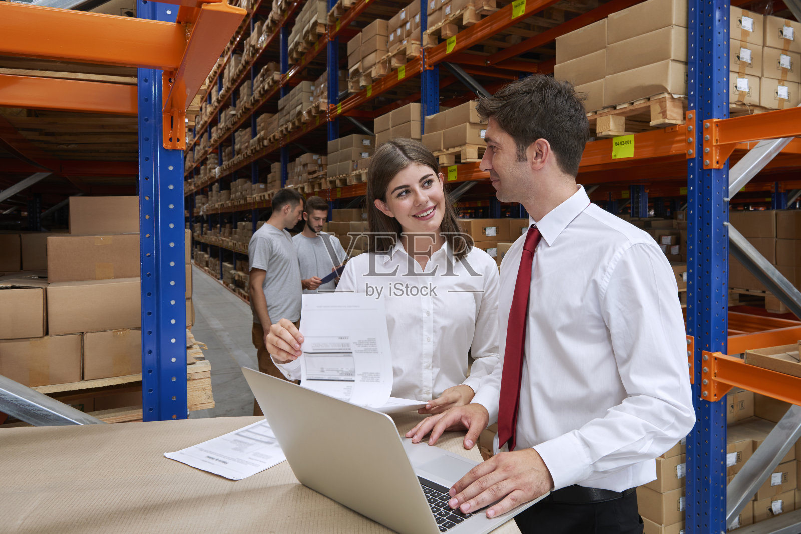 在仓库主管照片摄影图片