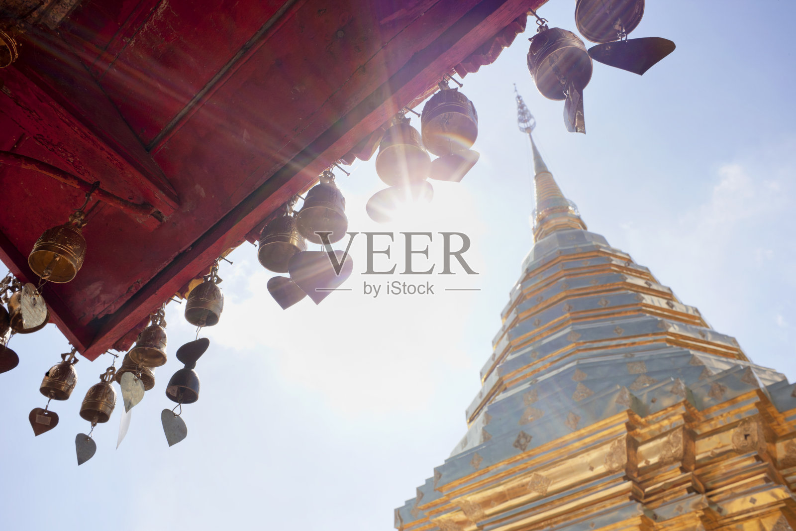 至于清迈的杜伊苏特普。照片摄影图片