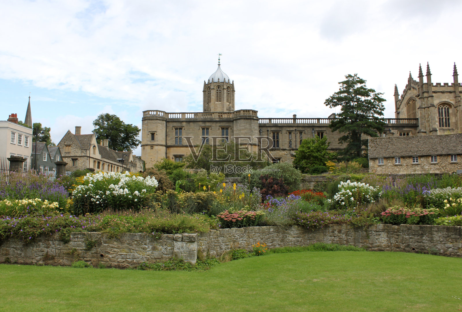 历史悠久的牛津大教堂，基督教堂照片摄影图片