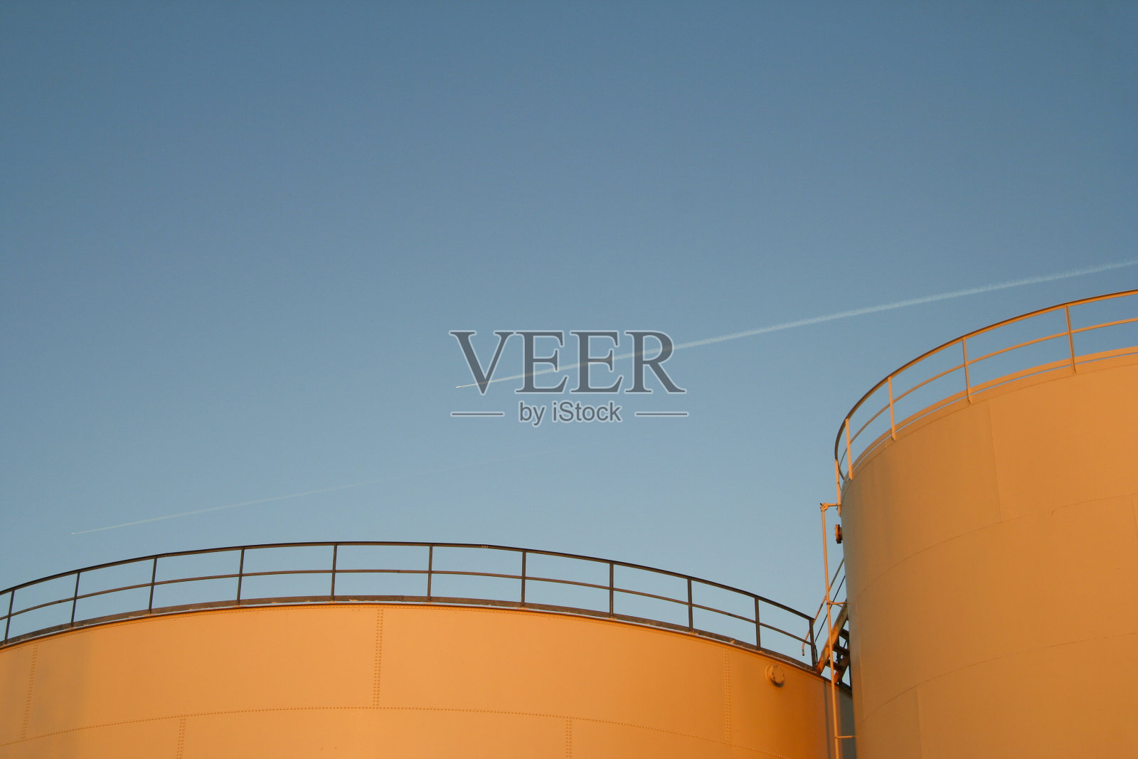 油罐照片摄影图片