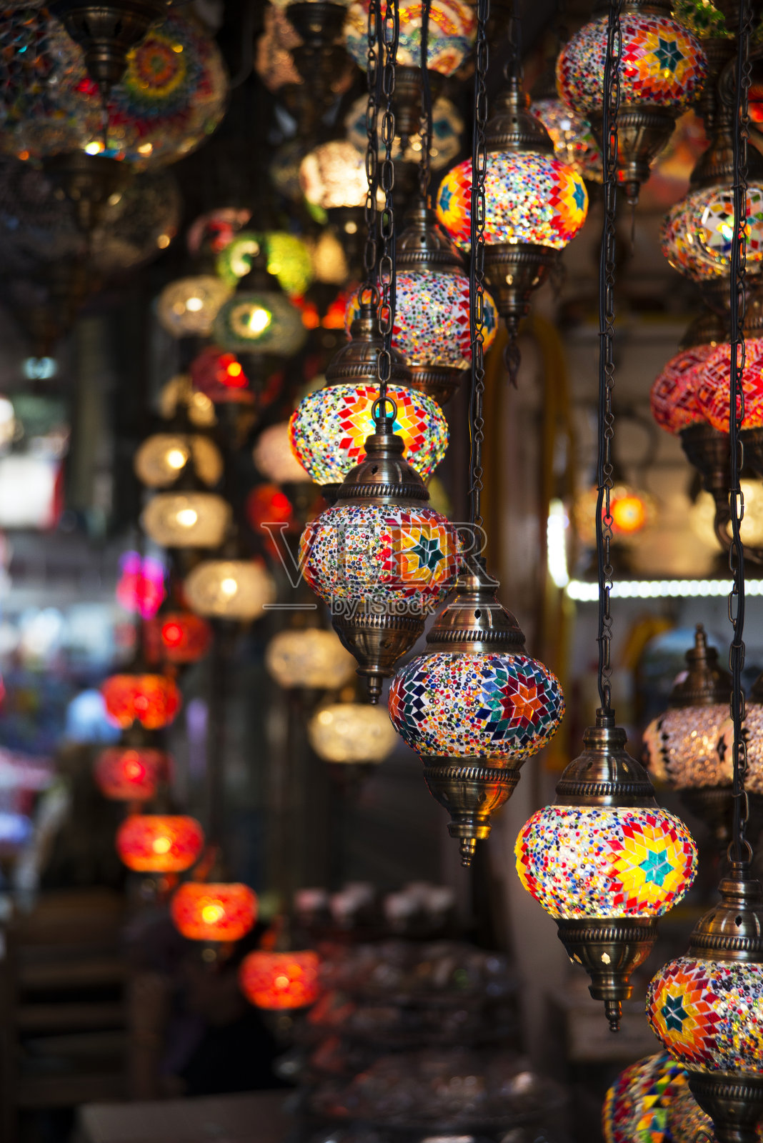 镶嵌吊坠灯照片摄影图片