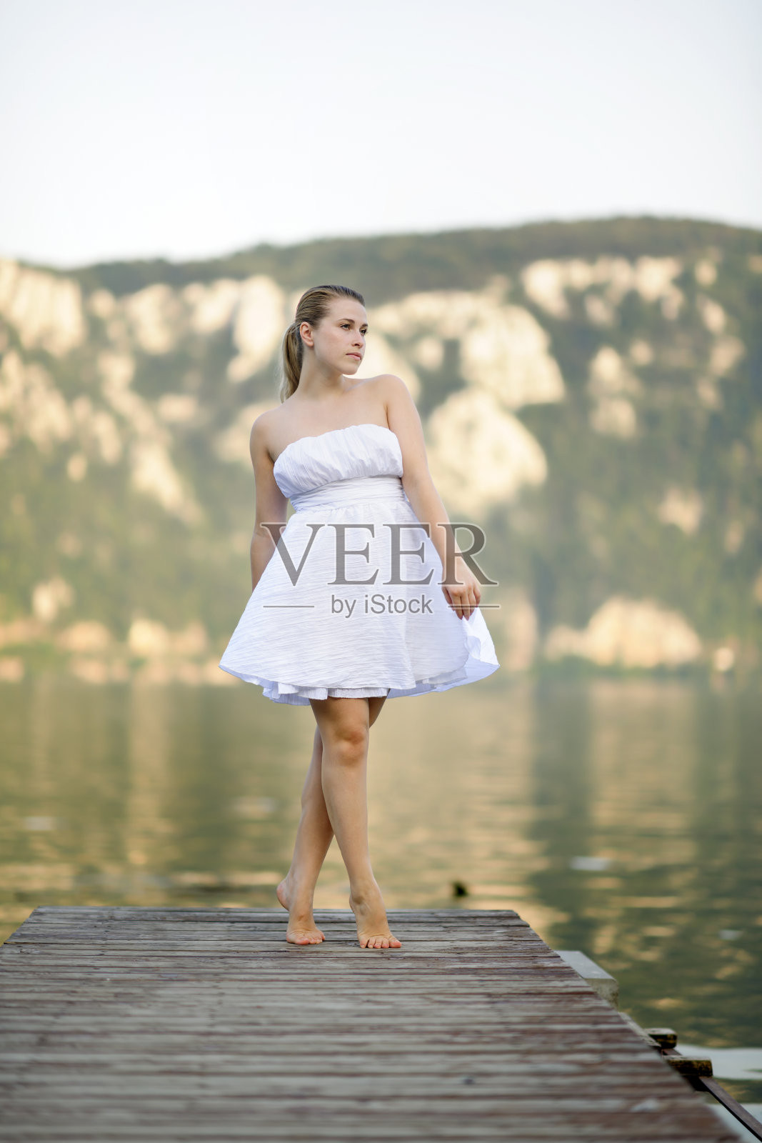 女人在户外照片摄影图片