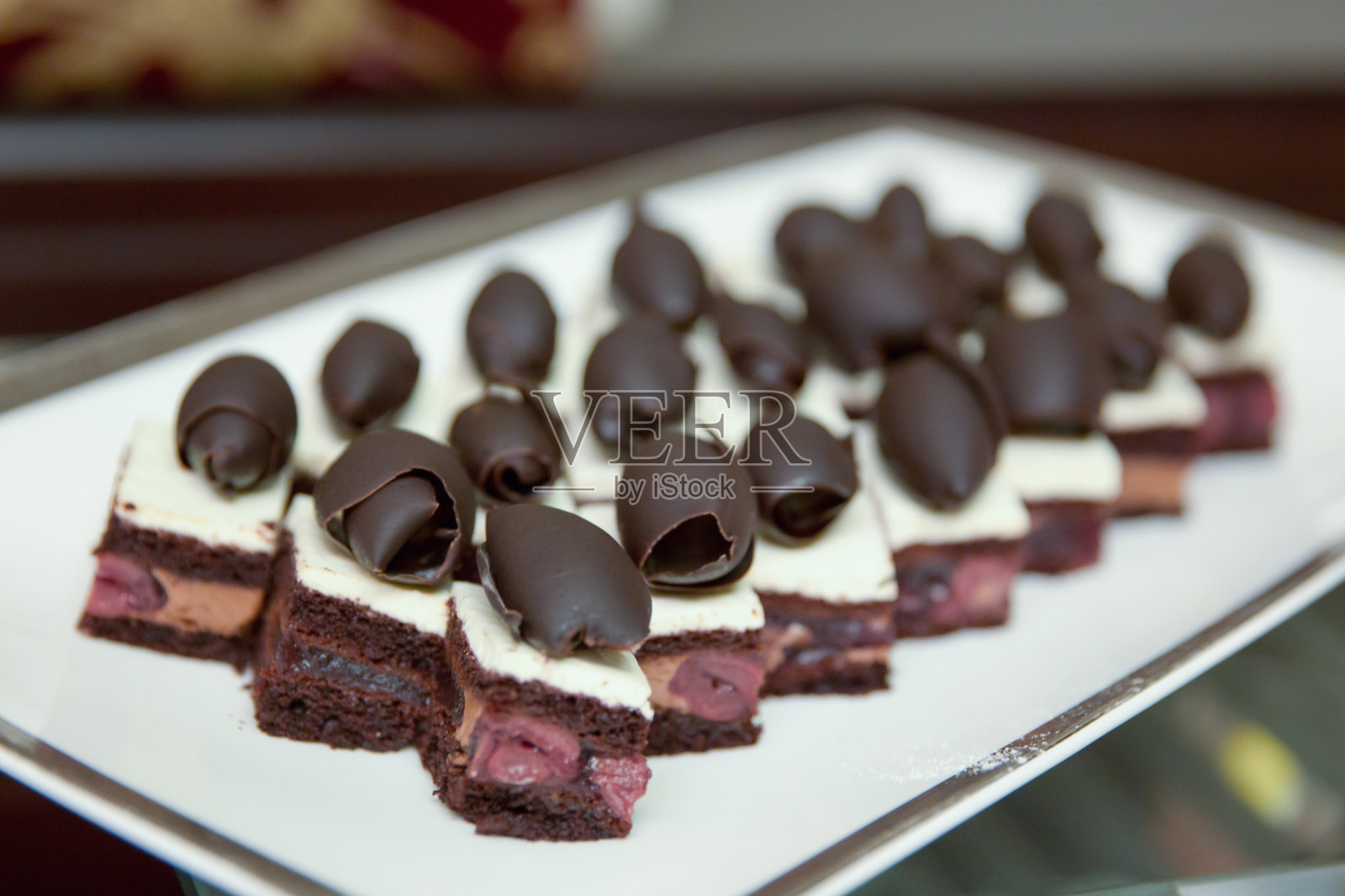 巧克力甜点蛋糕照片摄影图片