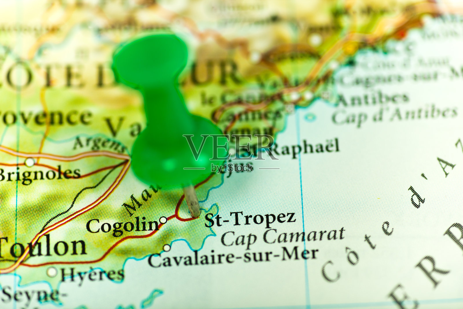 圣特罗佩地图和图钉照片摄影图片