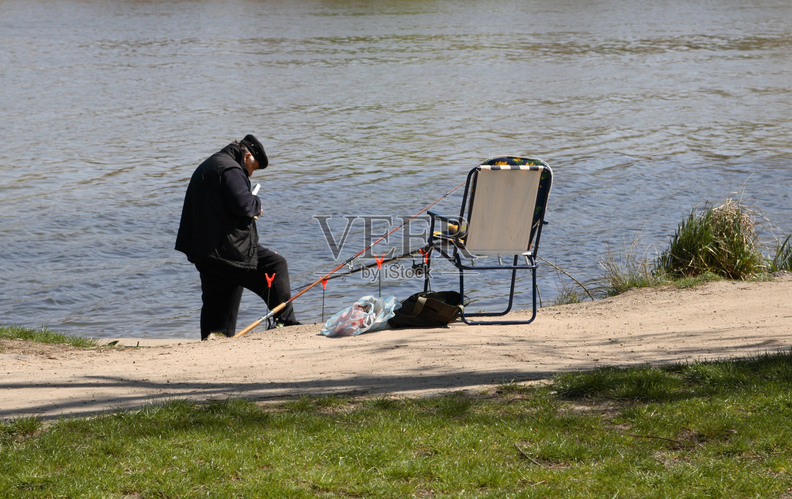 人钓鱼照片摄影图片