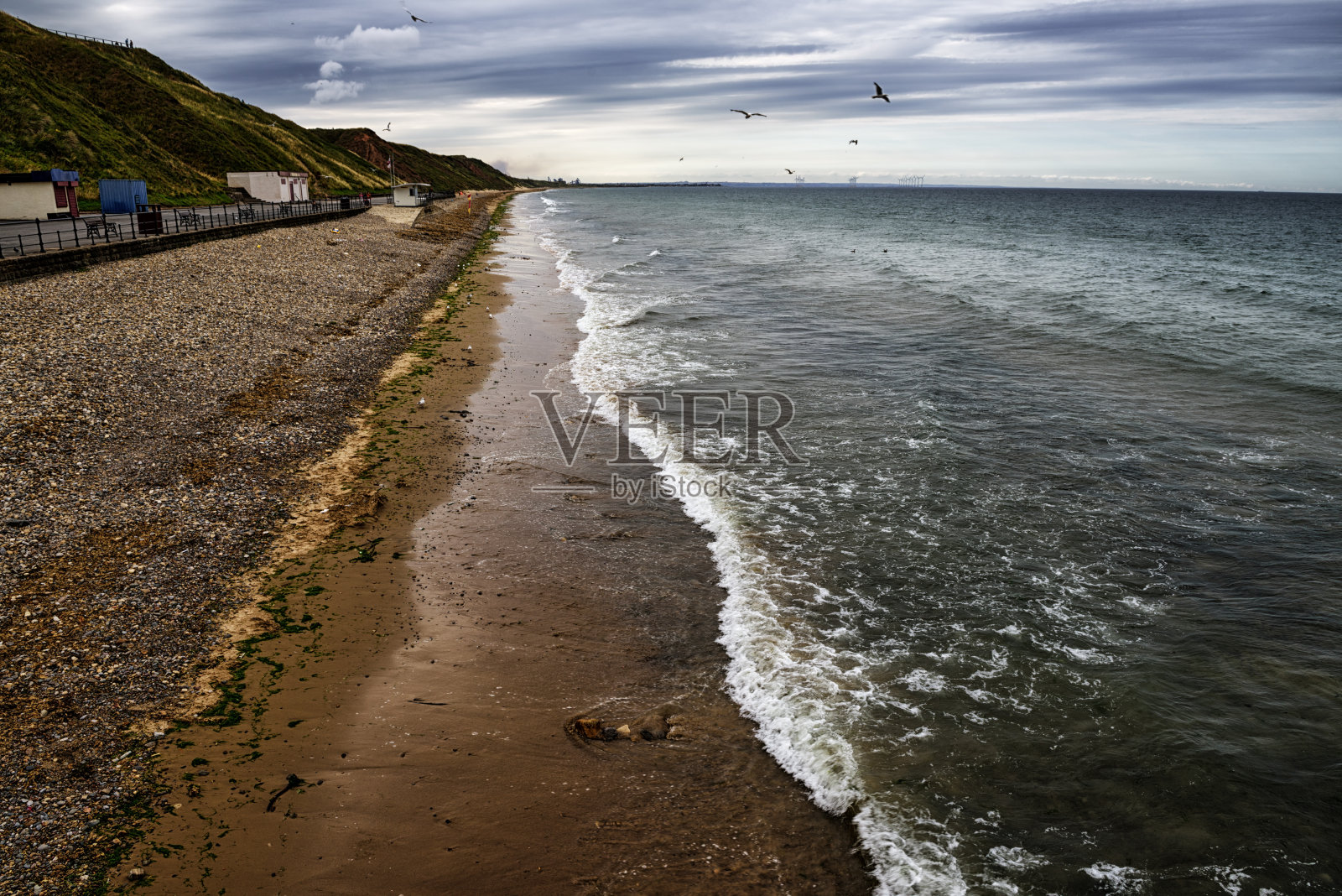 英国海边的暴风雨天照片摄影图片