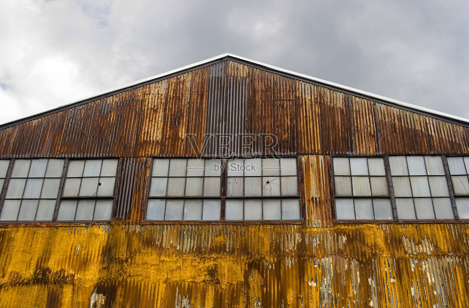 生锈的仓库照片摄影图片