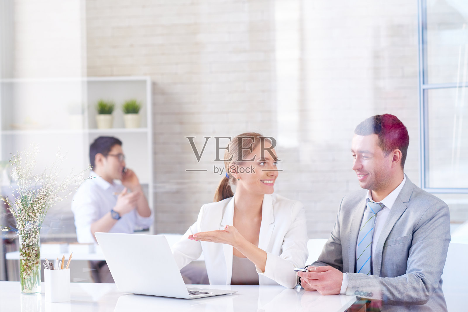 讨论工作照片摄影图片