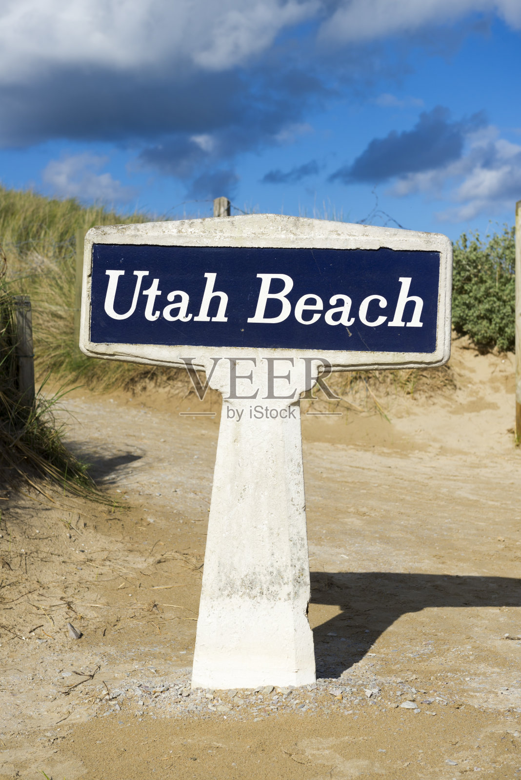 在法国诺曼底的犹他海滩上签名照片摄影图片