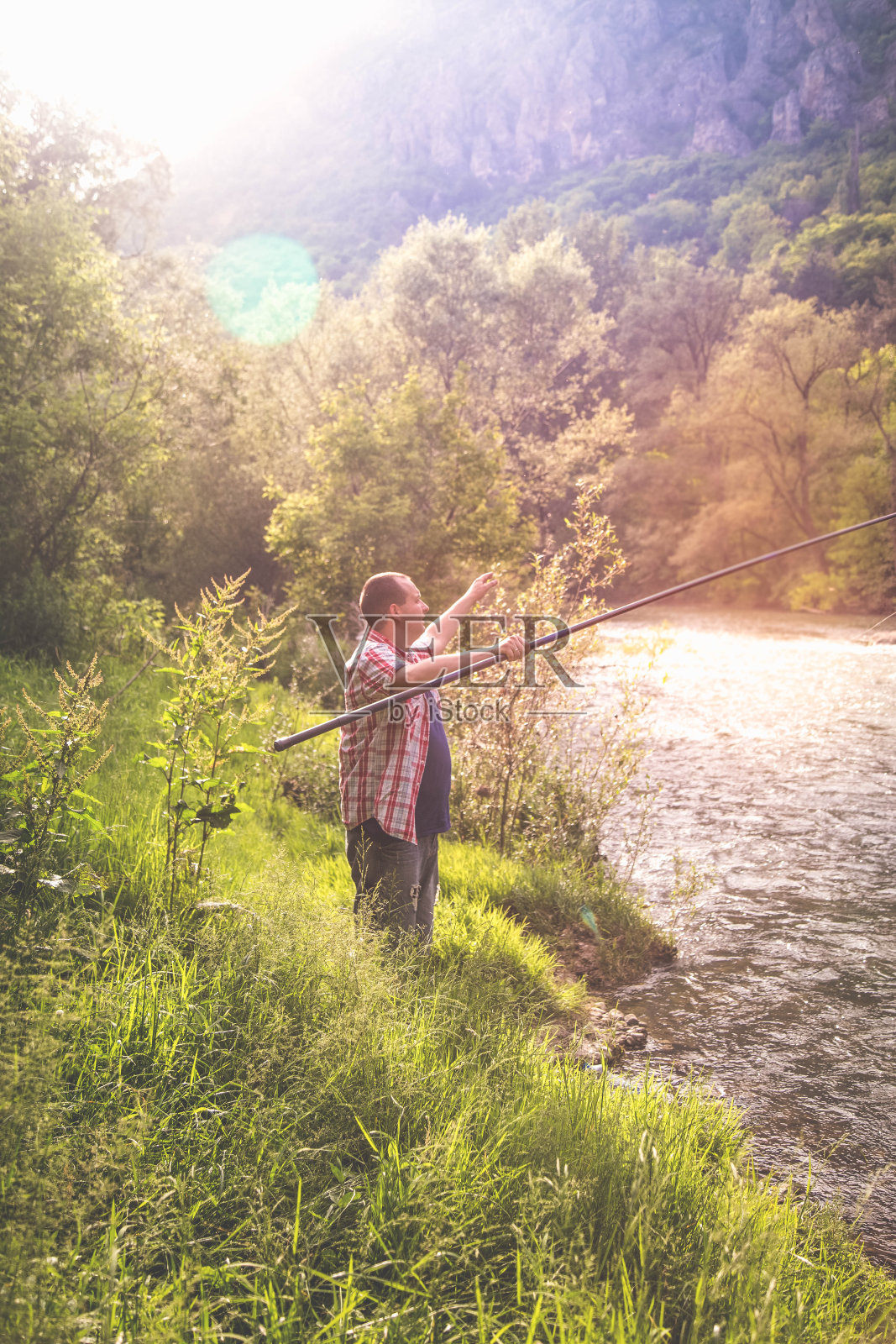 人钓鱼照片摄影图片