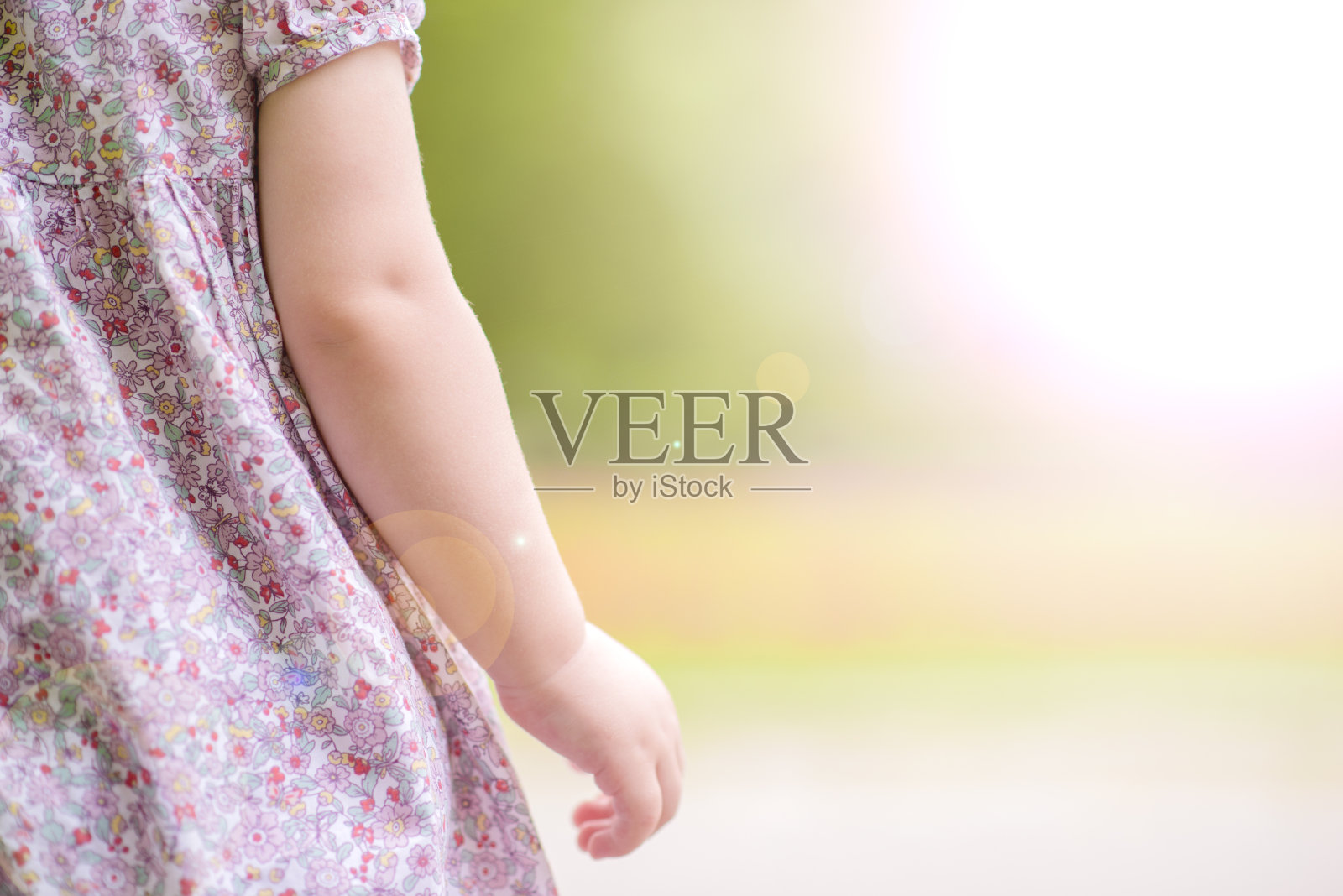 发现自然，走向太阳照片摄影图片