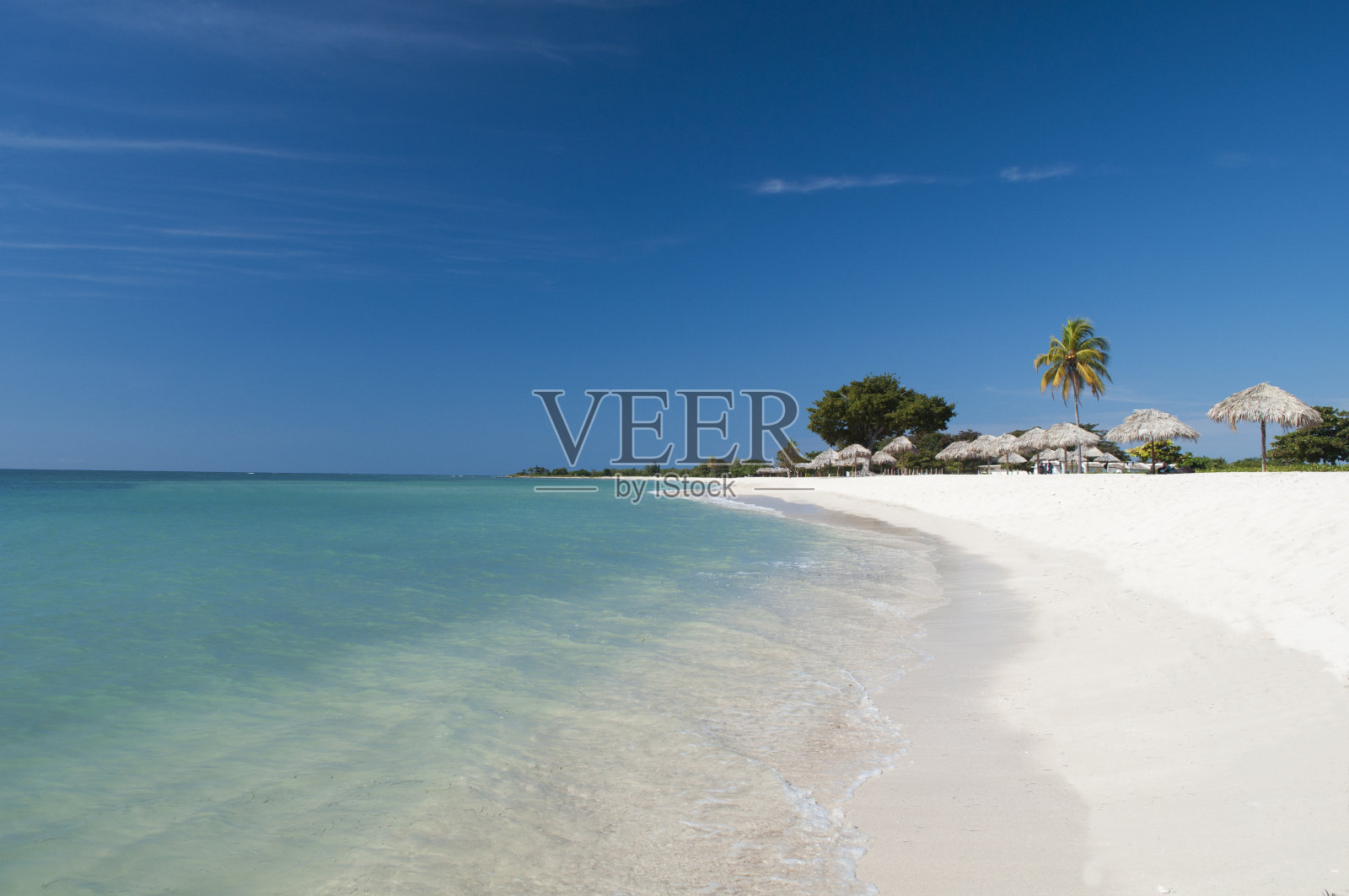 拥有白色沙滩的加勒比海滩美景照片摄影图片