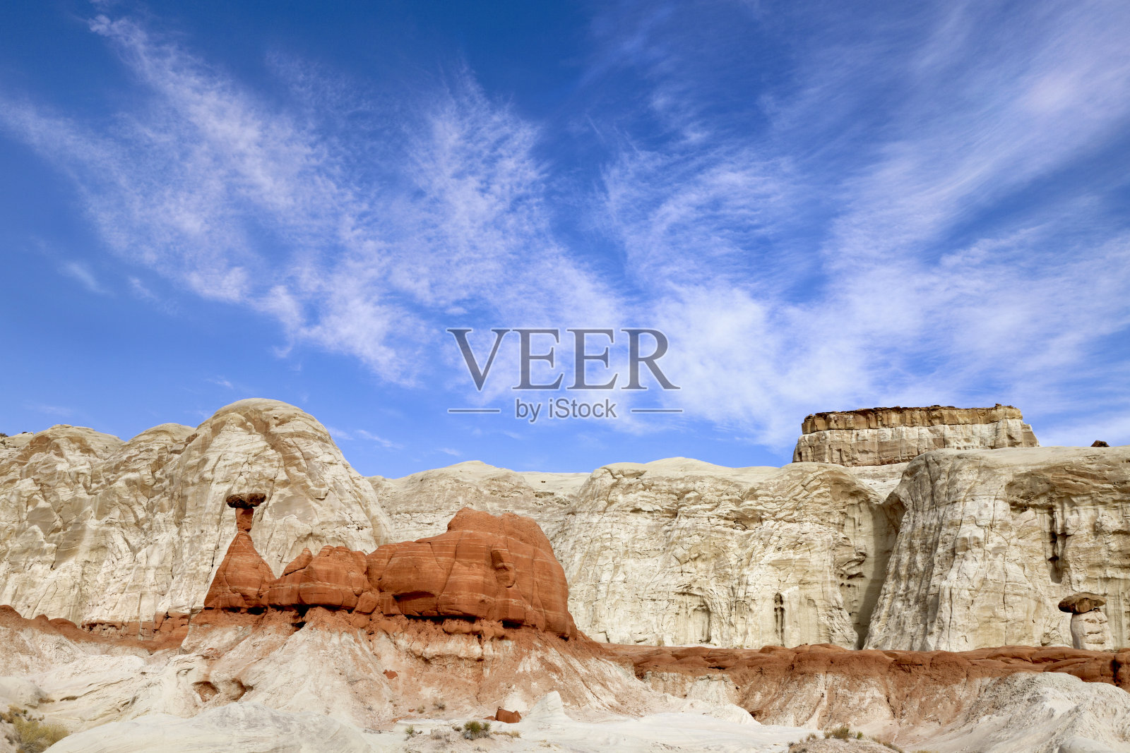 伞菌红岩照片摄影图片