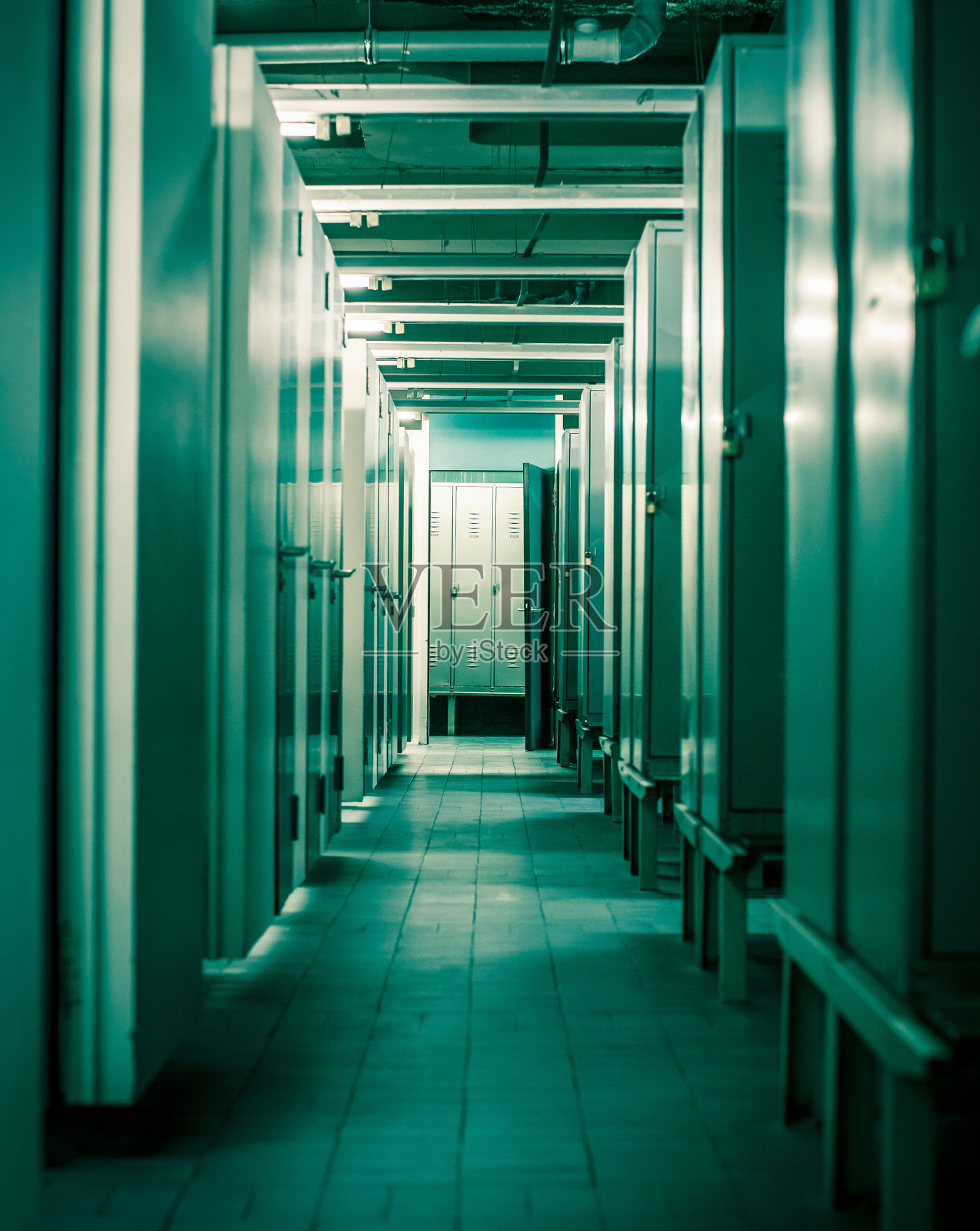 旧的衣柜照片摄影图片