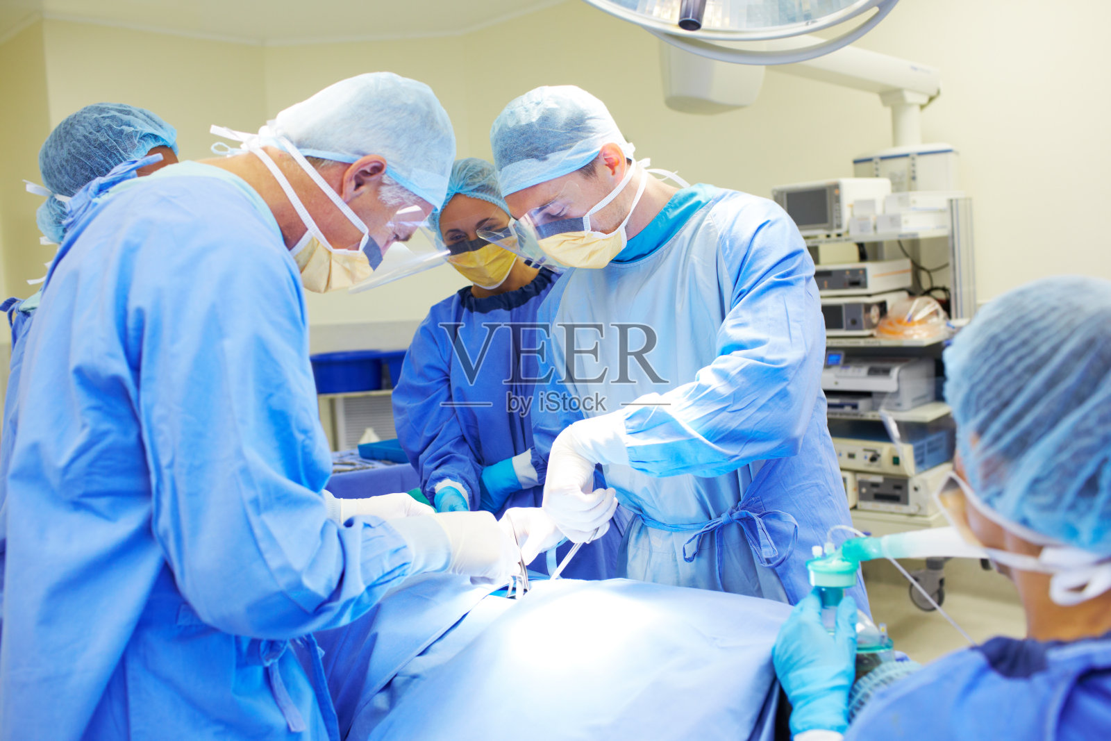 他们的技能可以拯救生命照片摄影图片