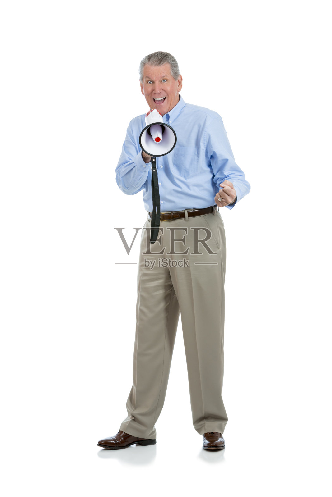 年长的男人通过扩音器尖叫照片摄影图片