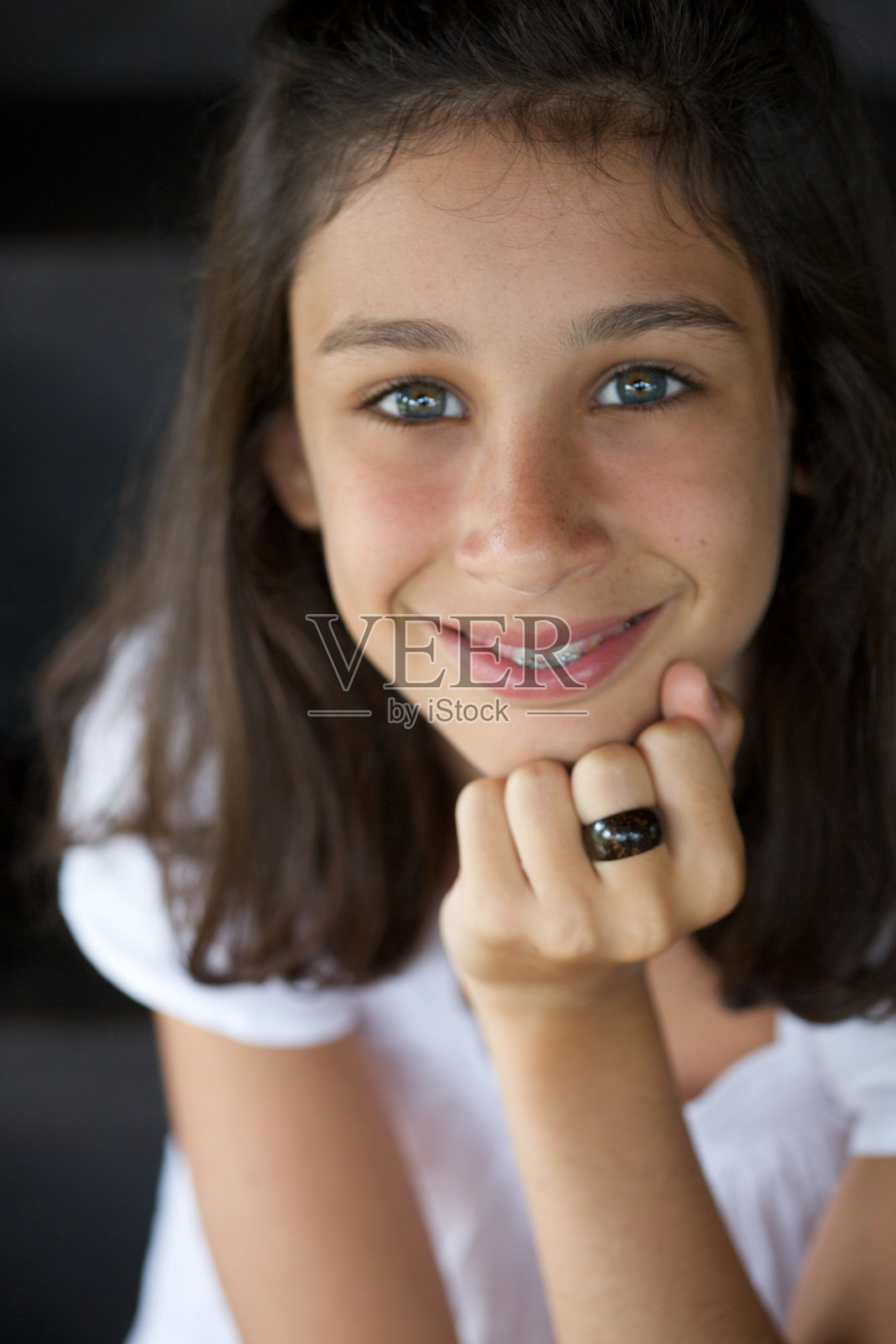 拉美裔少女照片摄影图片