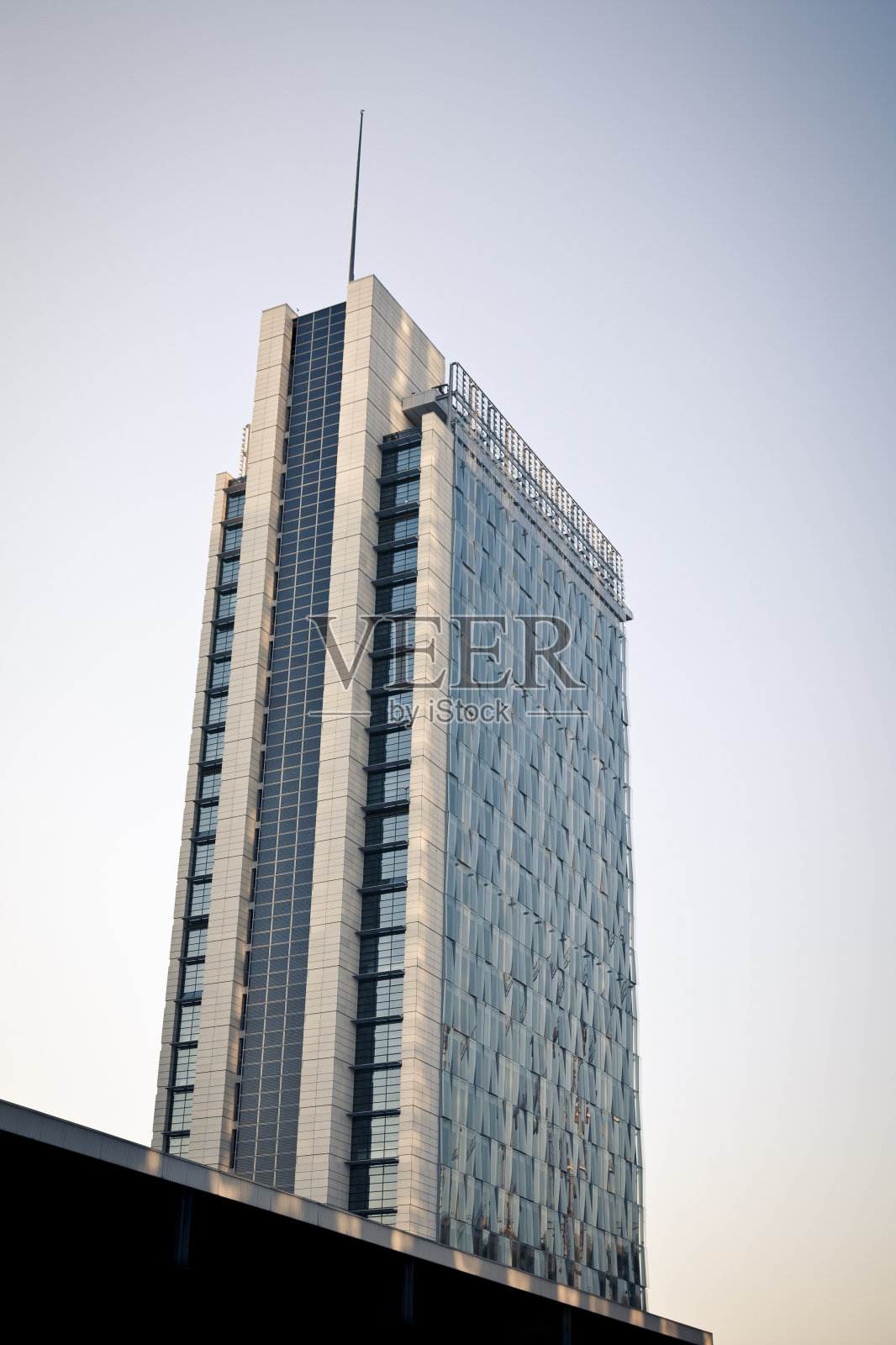 摩天大楼在米兰照片摄影图片