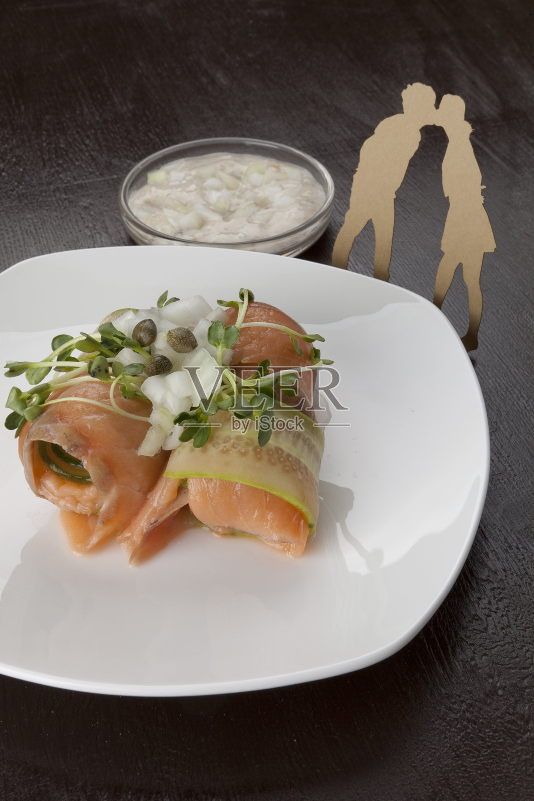 鲑鱼食物人类照片摄影图片