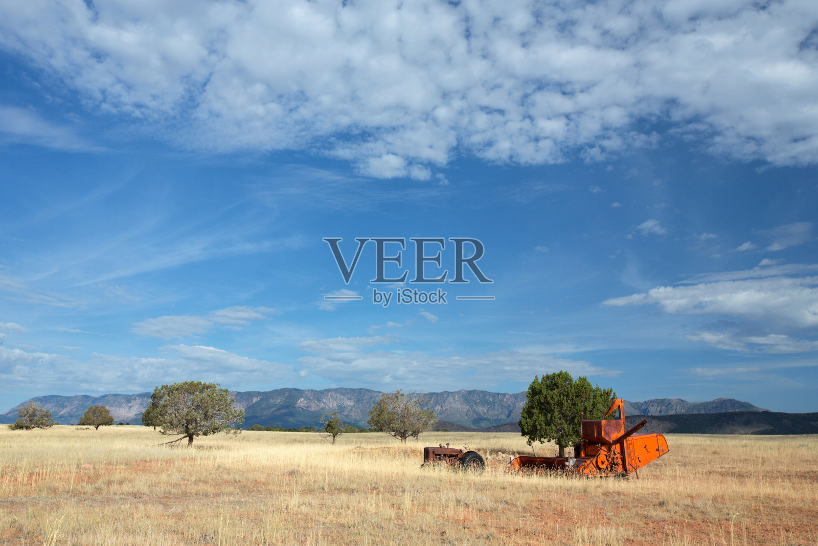 古老的农业机械照片摄影图片