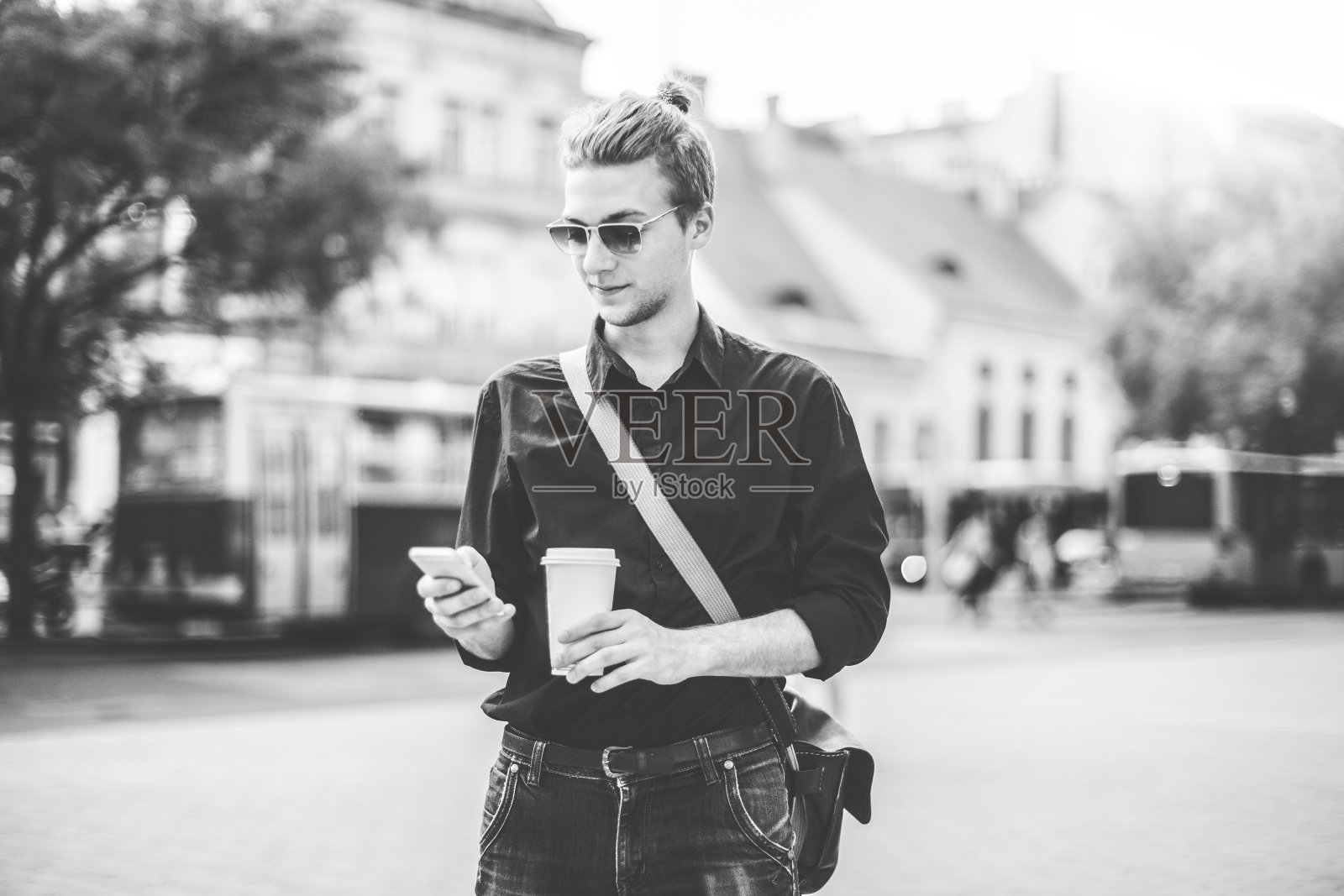 城里的潮人照片摄影图片